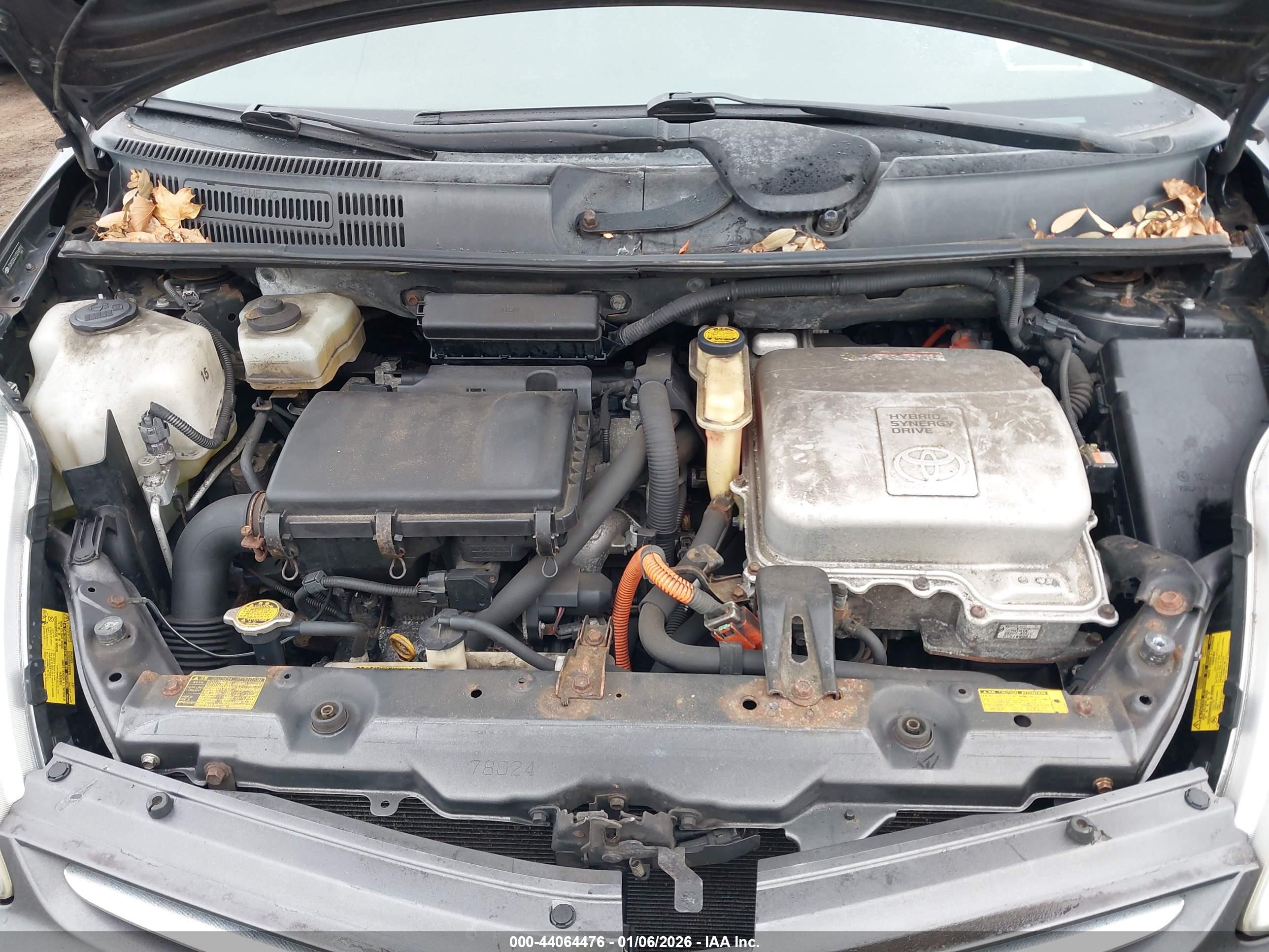 TOYOTA PRIUS image 10