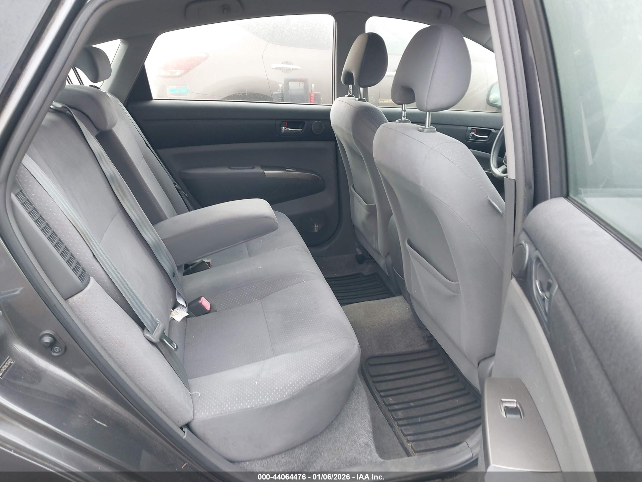TOYOTA PRIUS image 8
