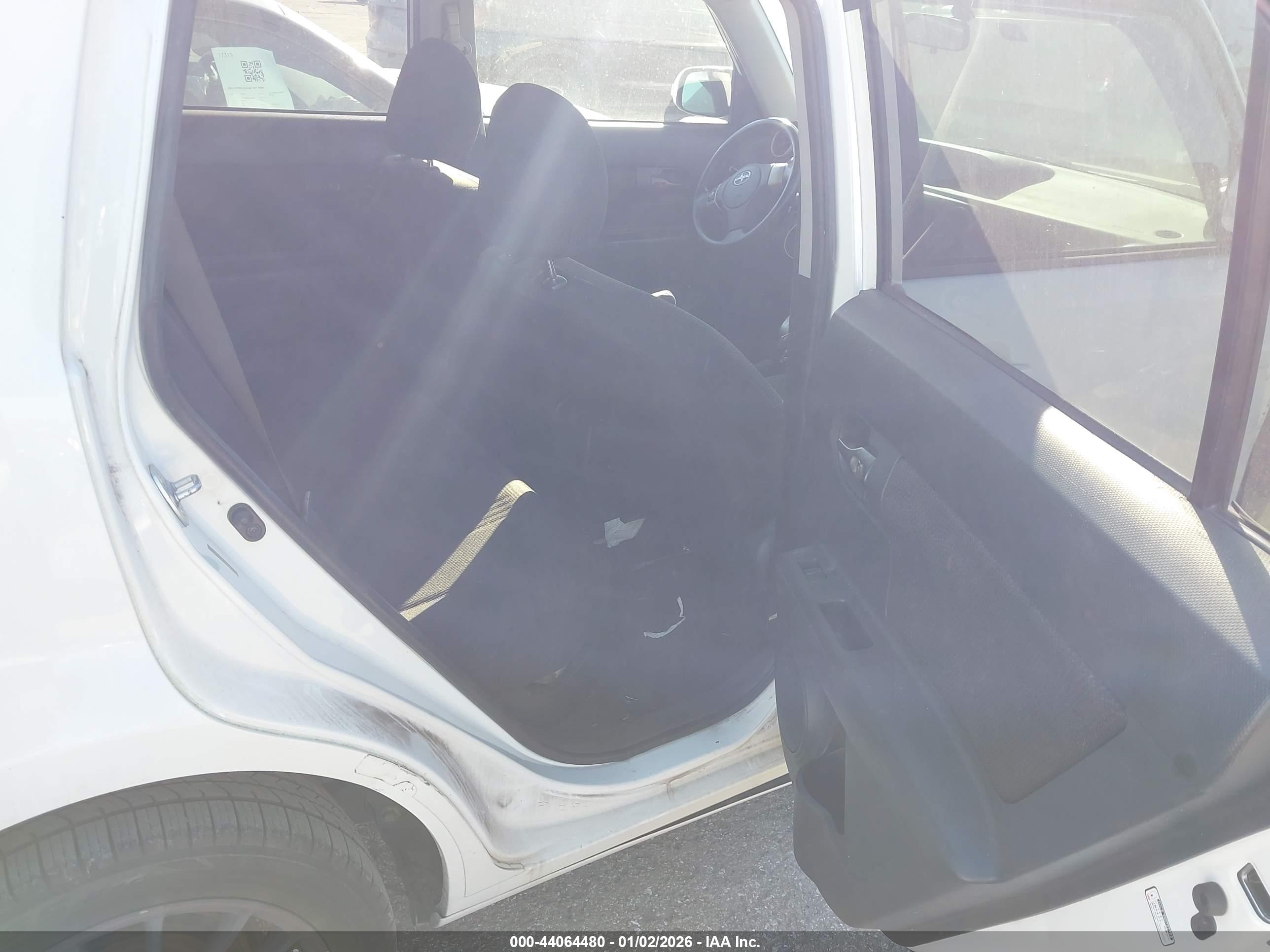SCION XB image 8