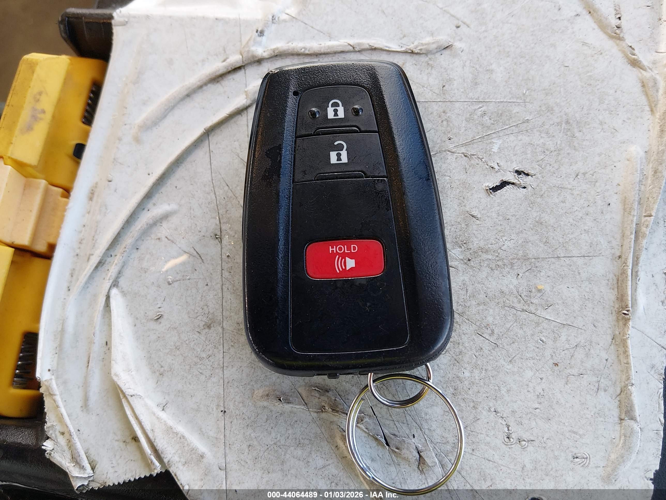 TOYOTA RAV4 image 11