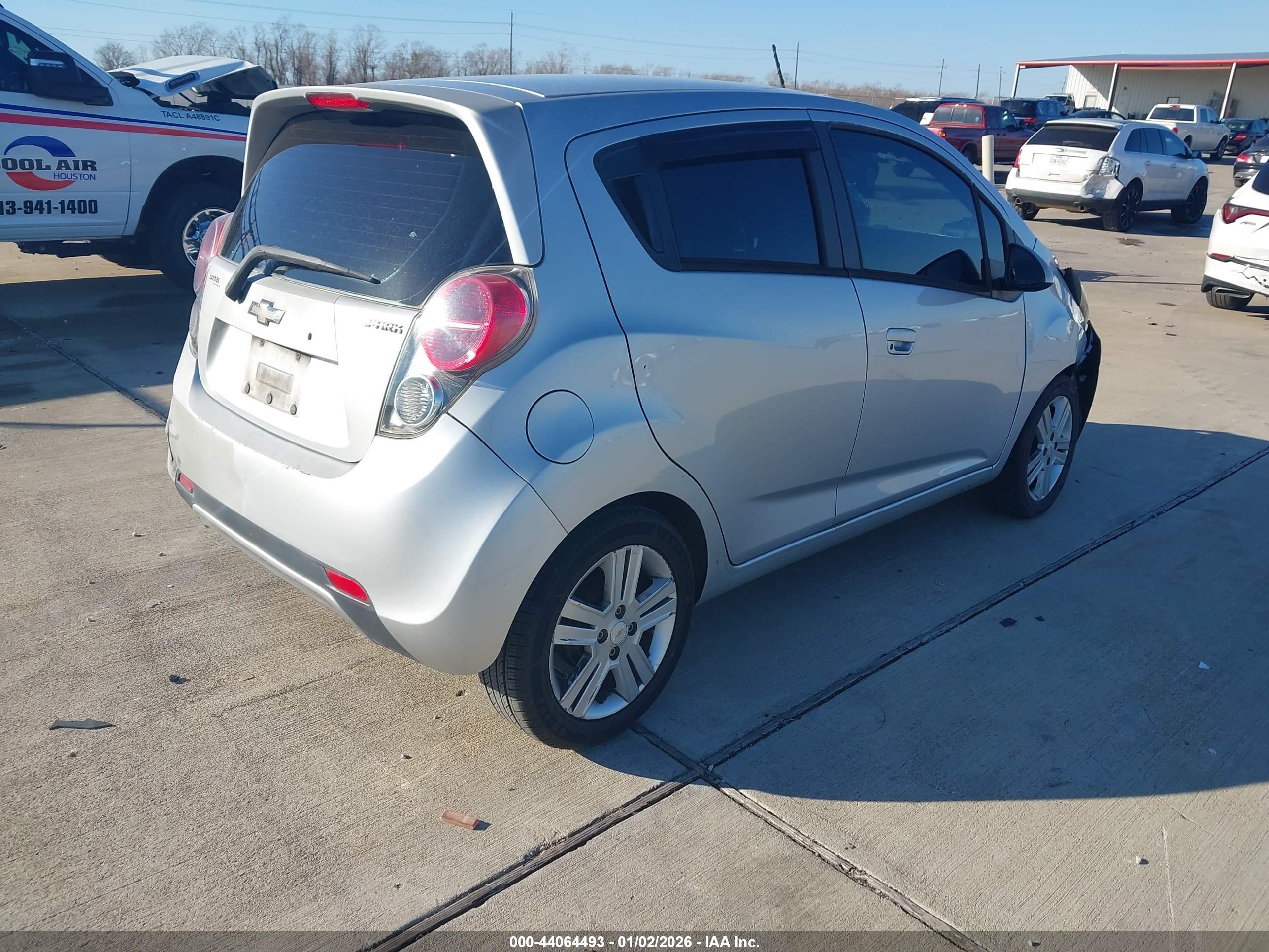 CHEVROLET SPARK image 4