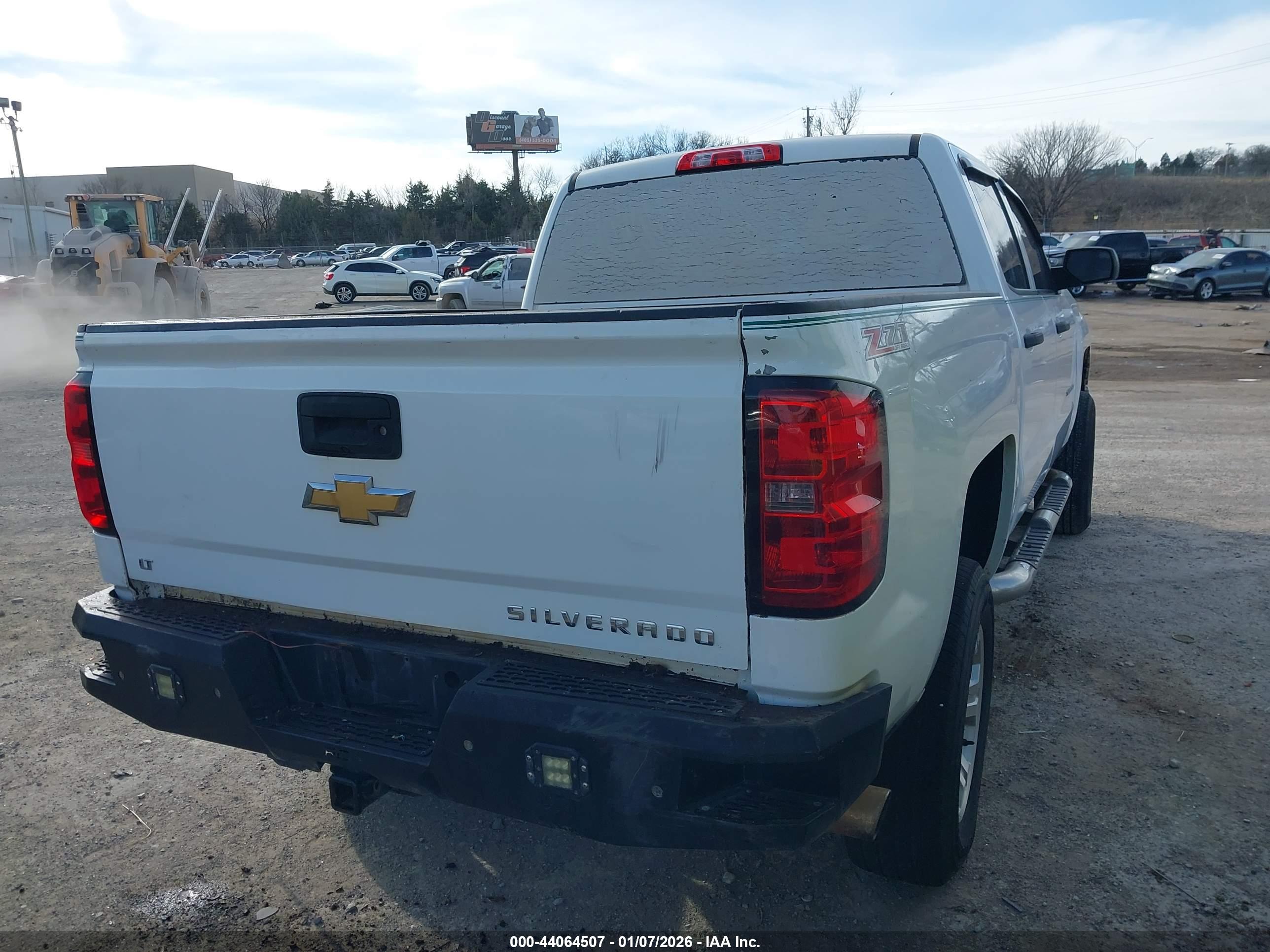 CHEVROLET SILVERADO image 4