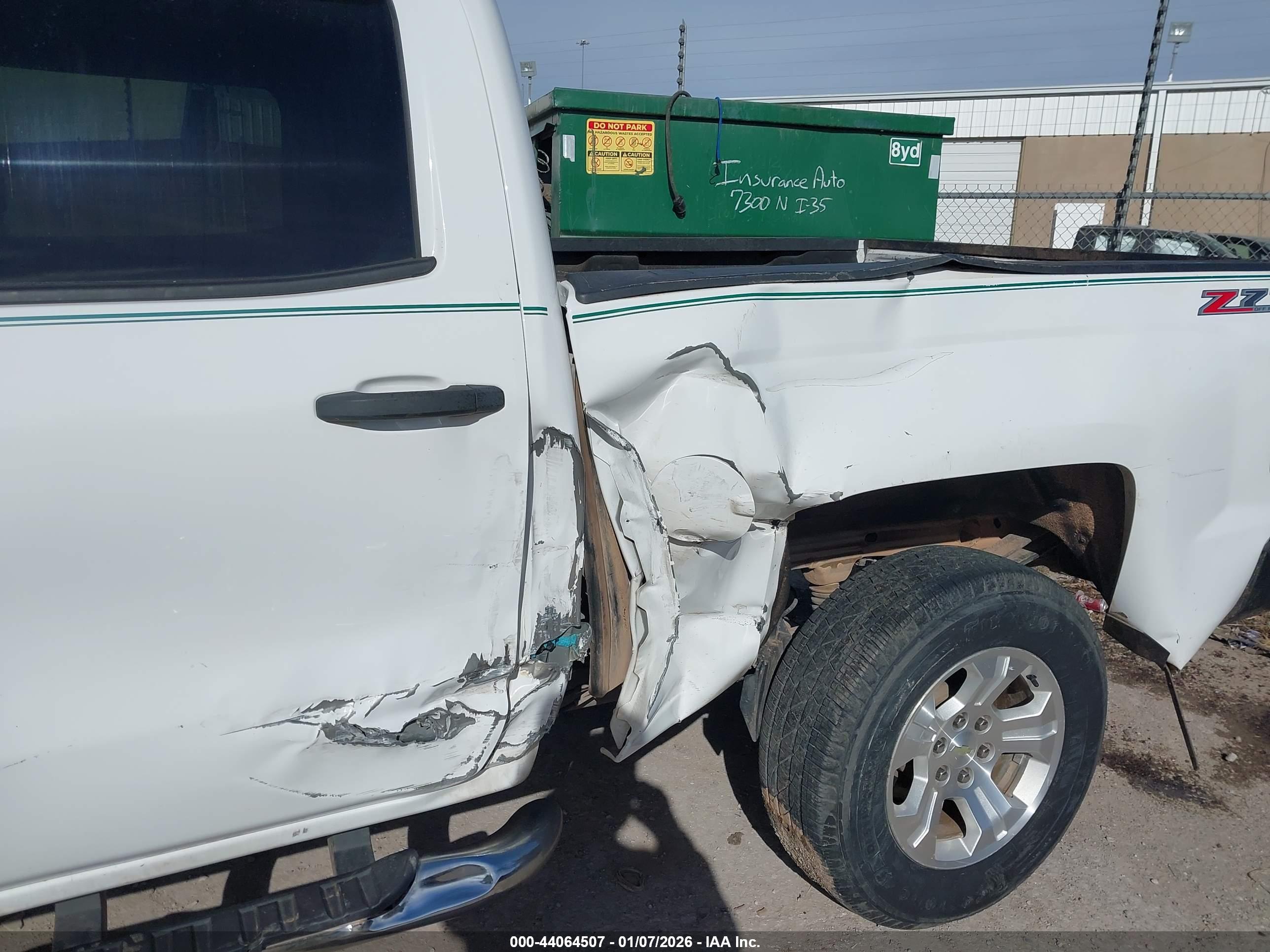 CHEVROLET SILVERADO image 6