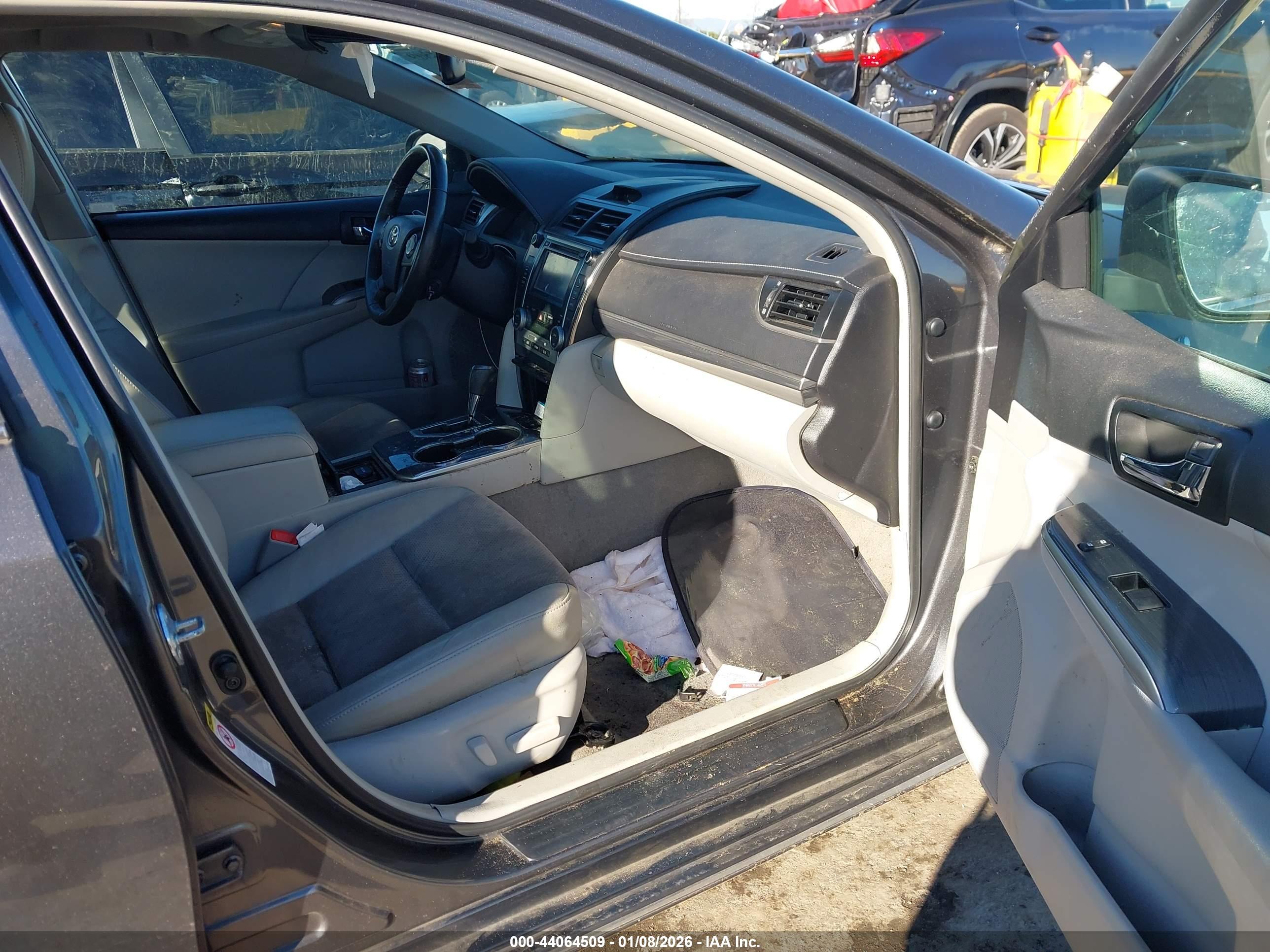 TOYOTA CAMRY image 5