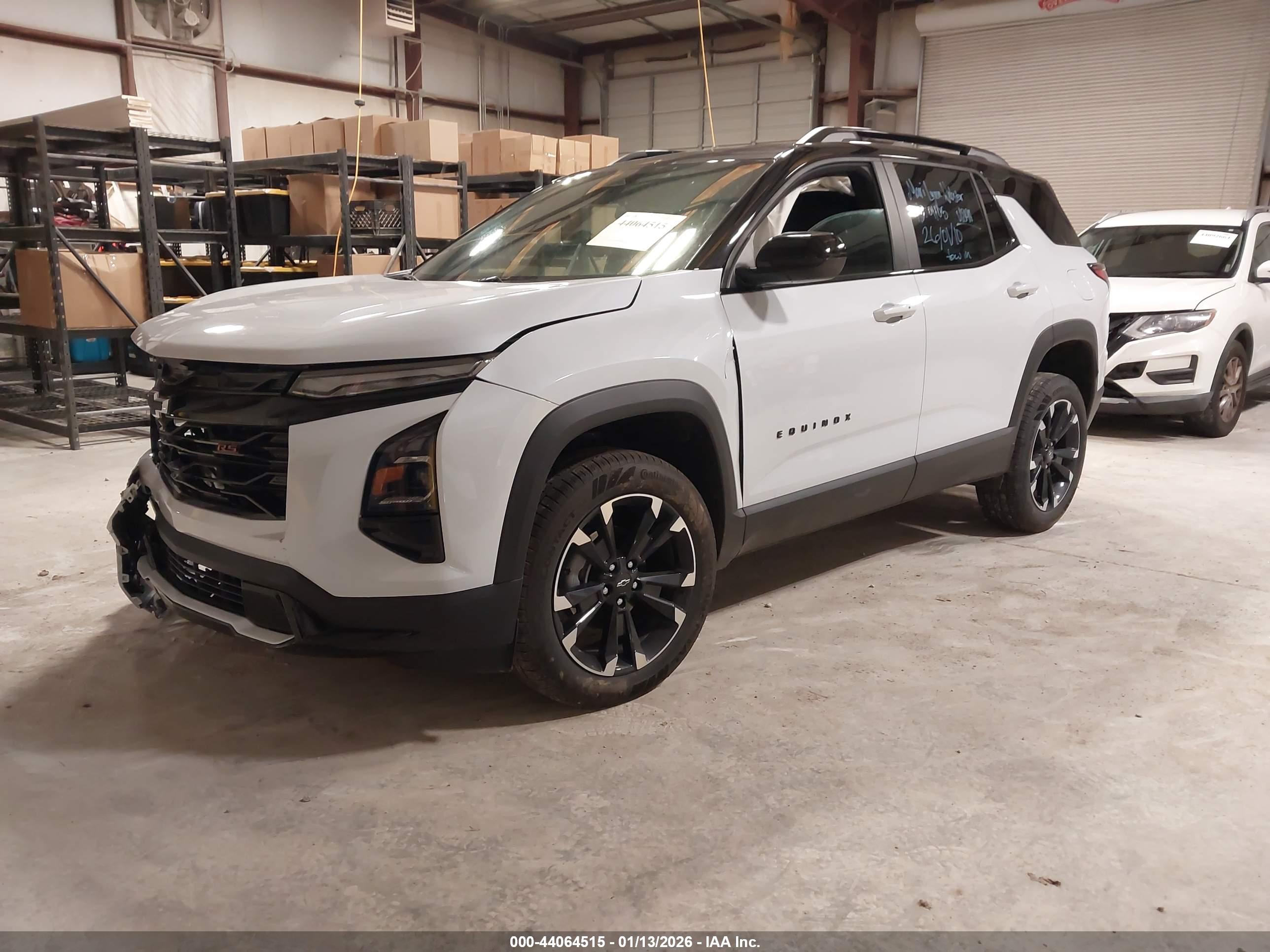 CHEVROLET EQUINOX image 2