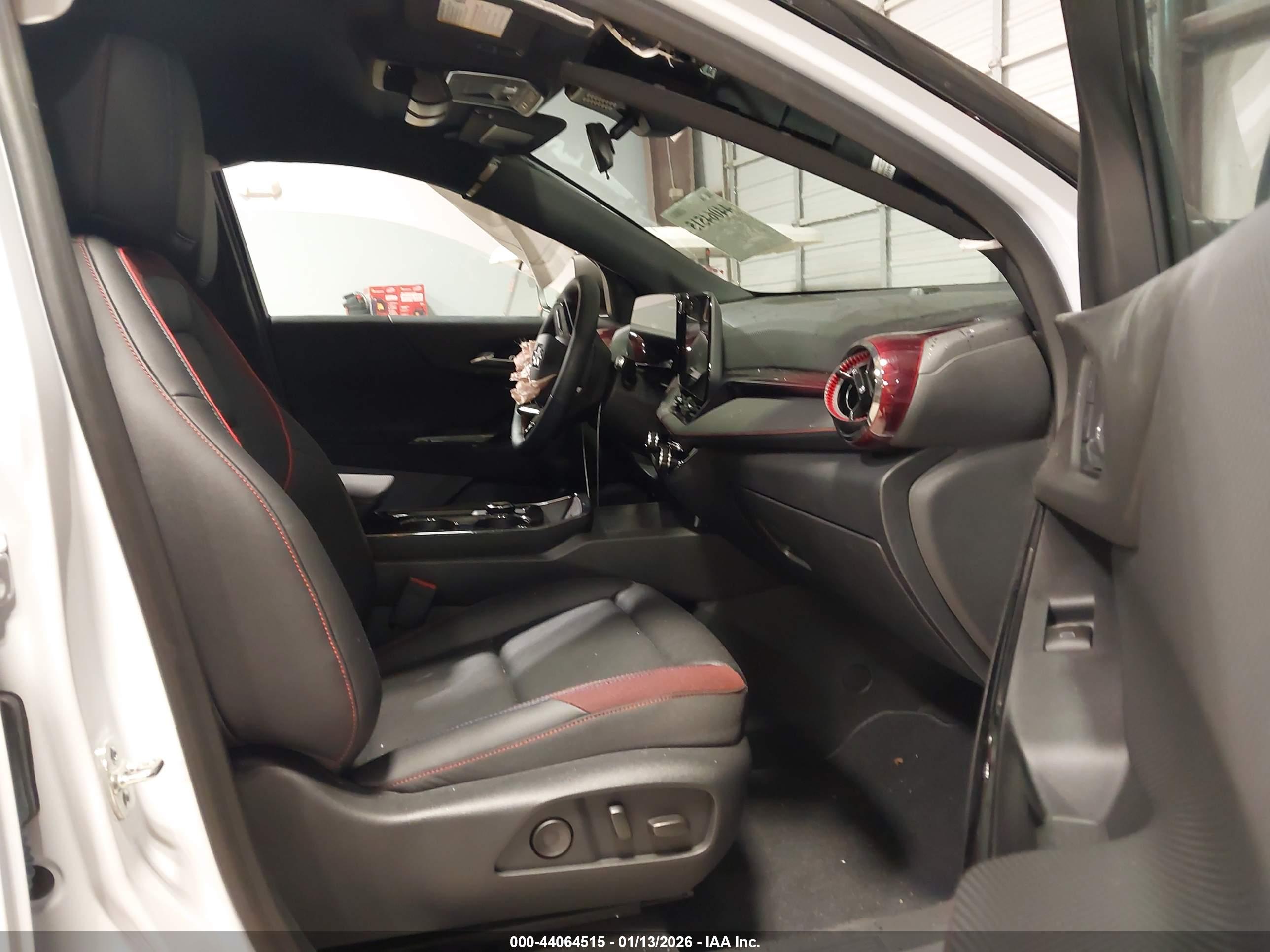 CHEVROLET EQUINOX image 5