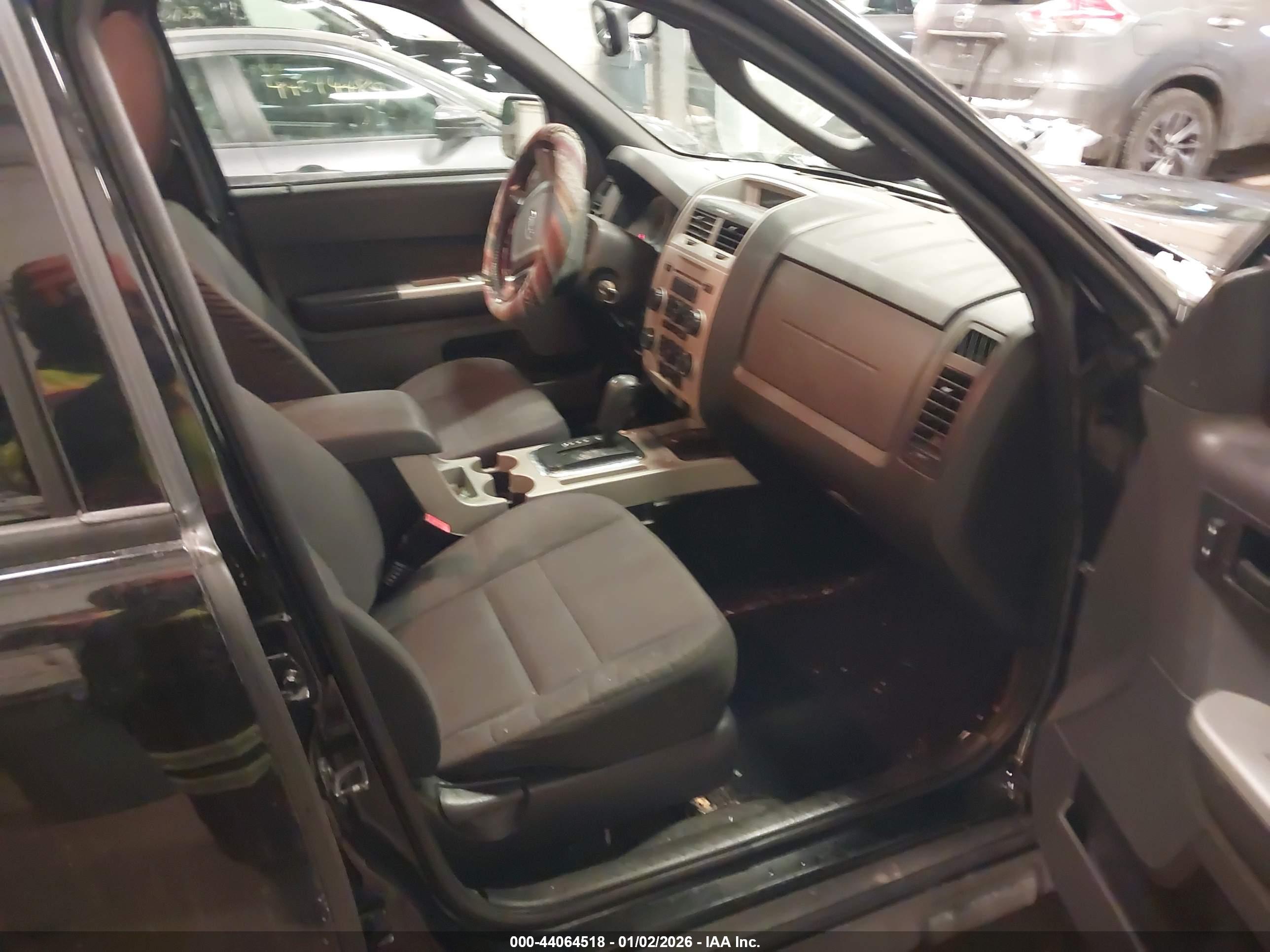 FORD ESCAPE image 5