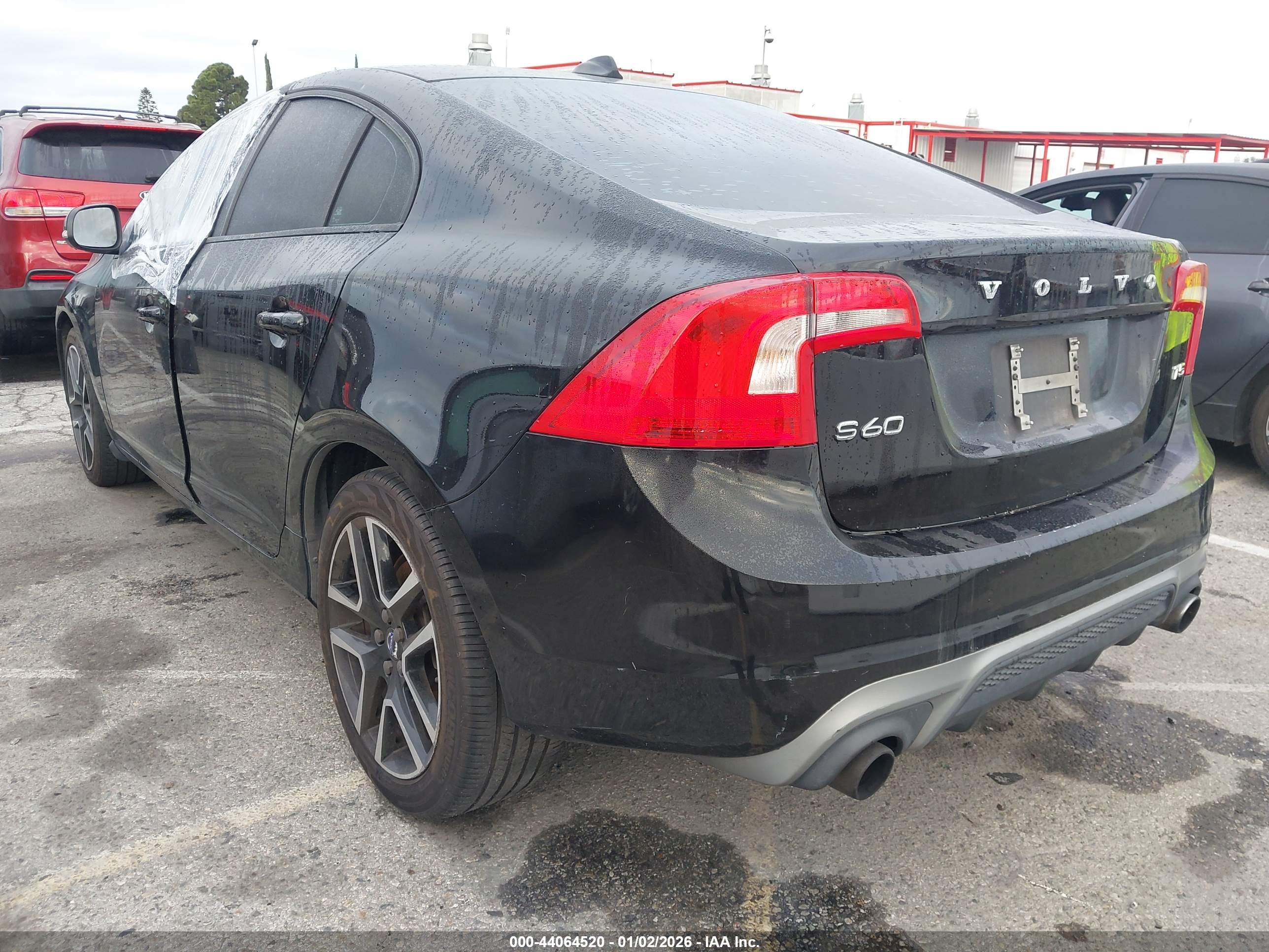 VOLVO S60 image 3