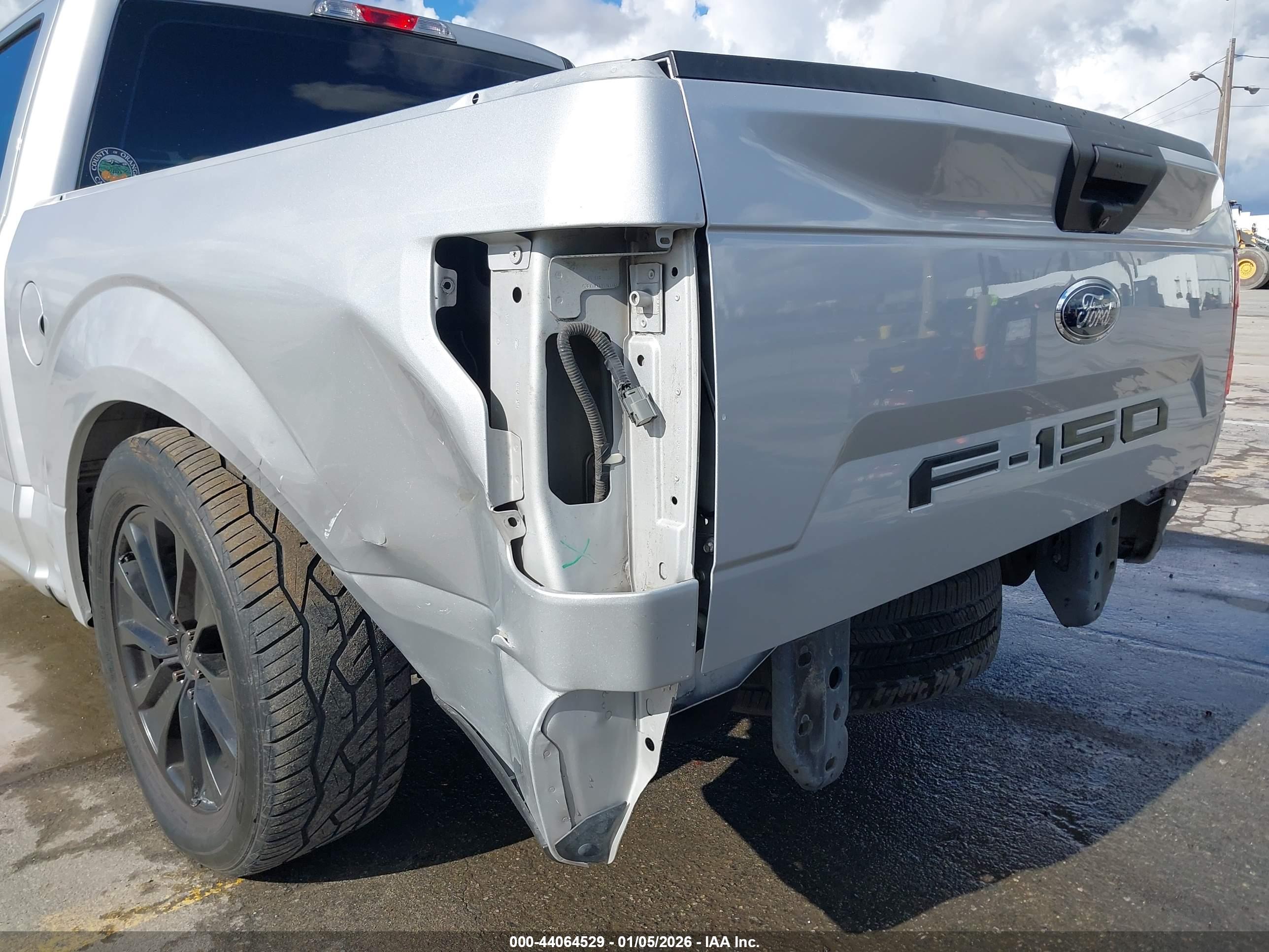FORD F-150 image 6