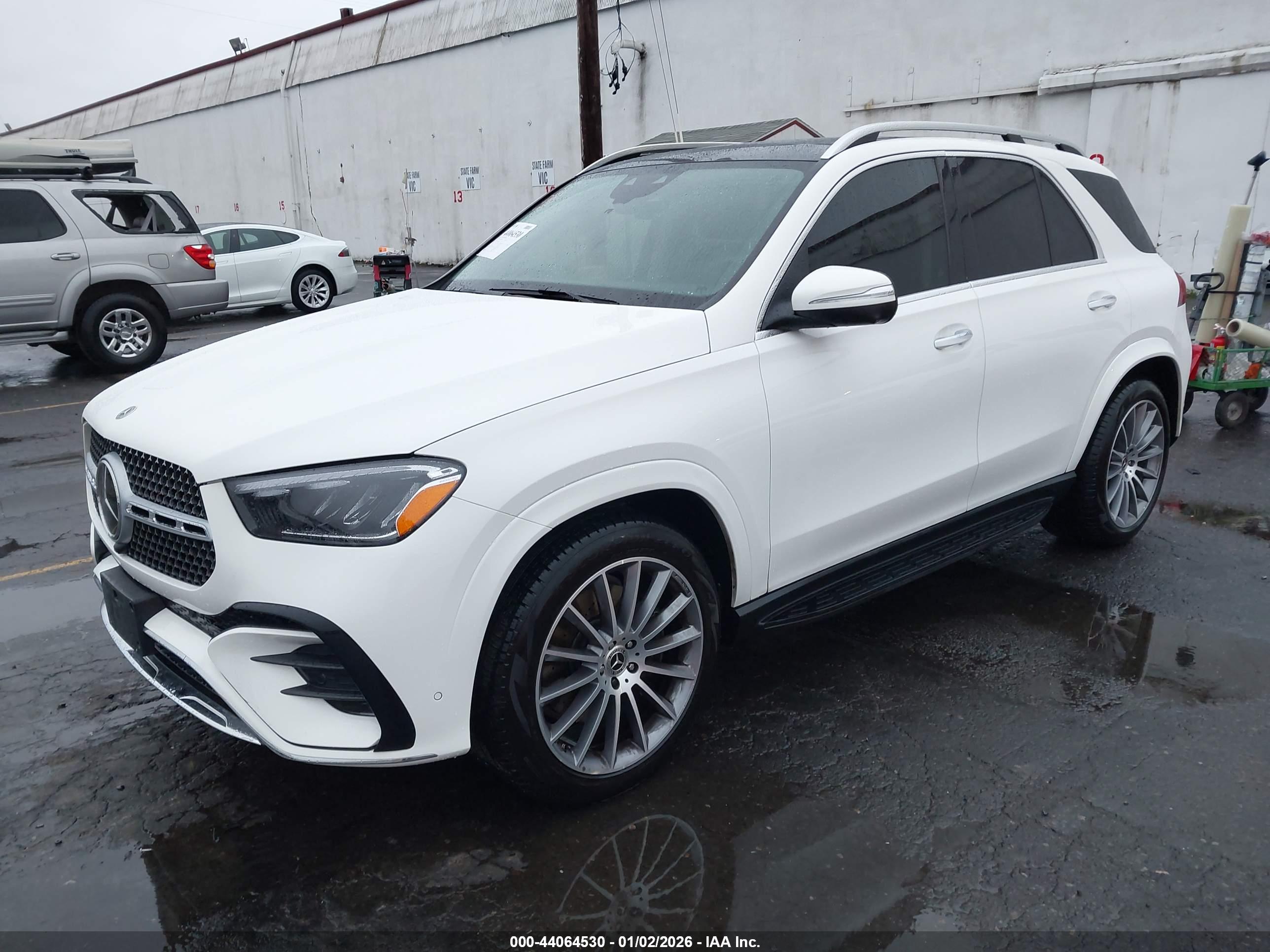 MERCEDES-BENZ GLE image 2
