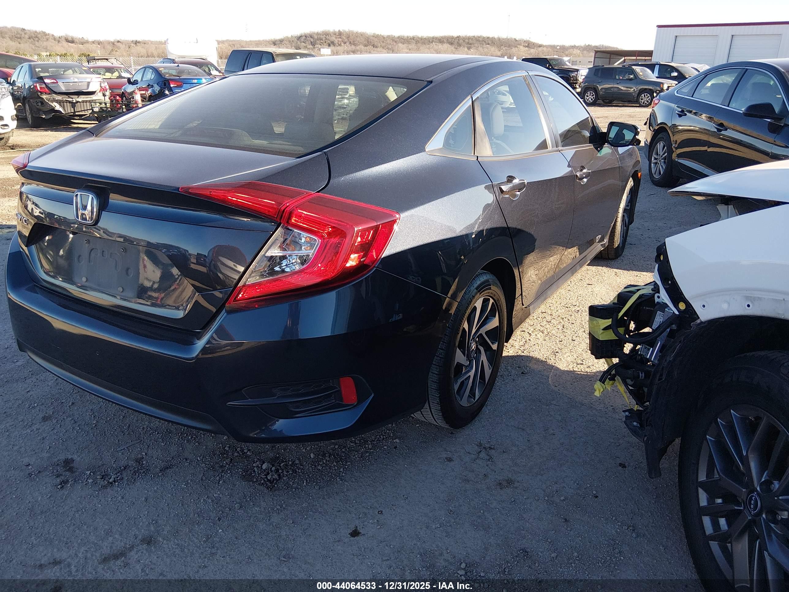 HONDA CIVIC image 4