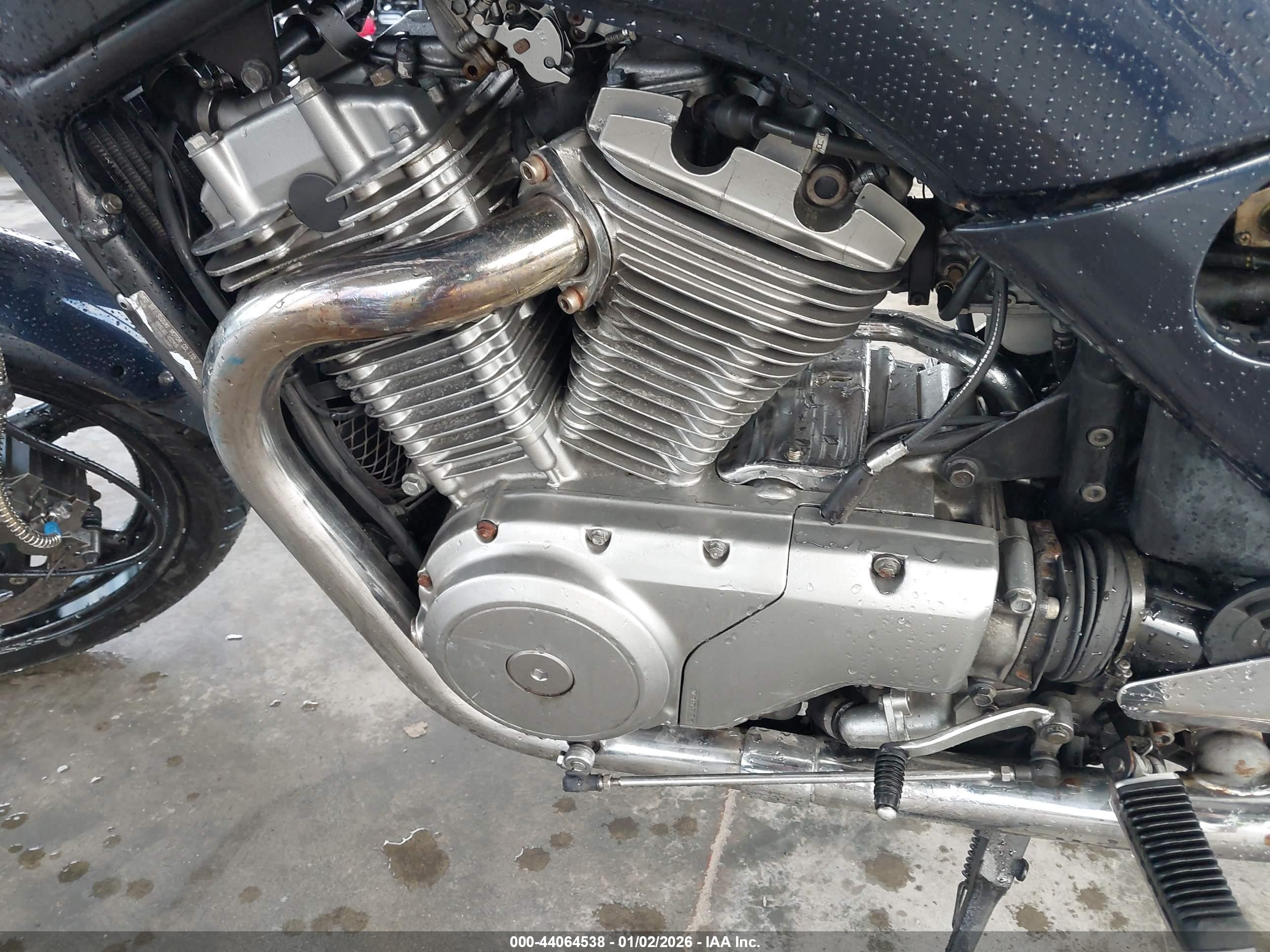 SUZUKI VX800 image 9