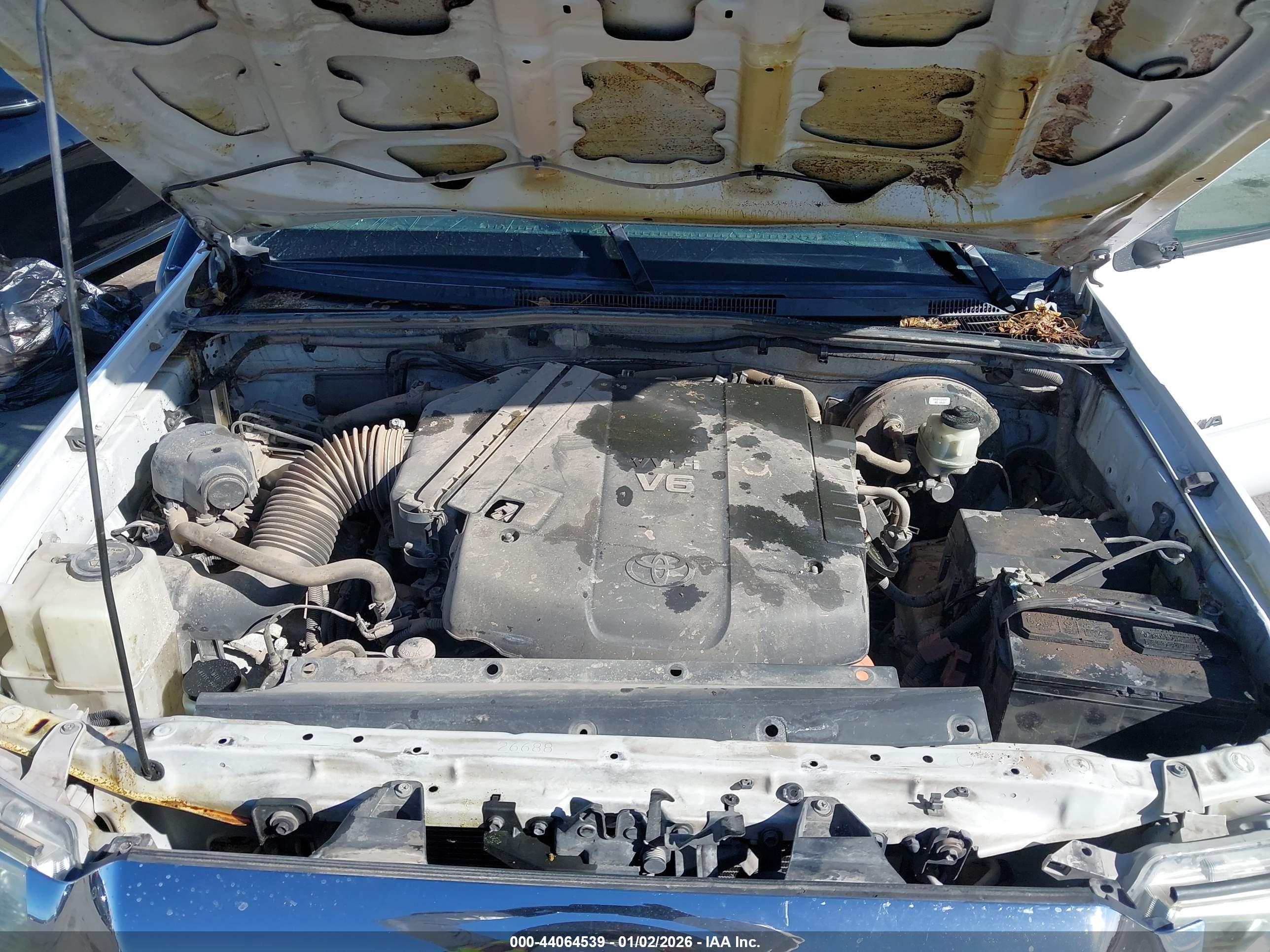 TOYOTA TACOMA image 10