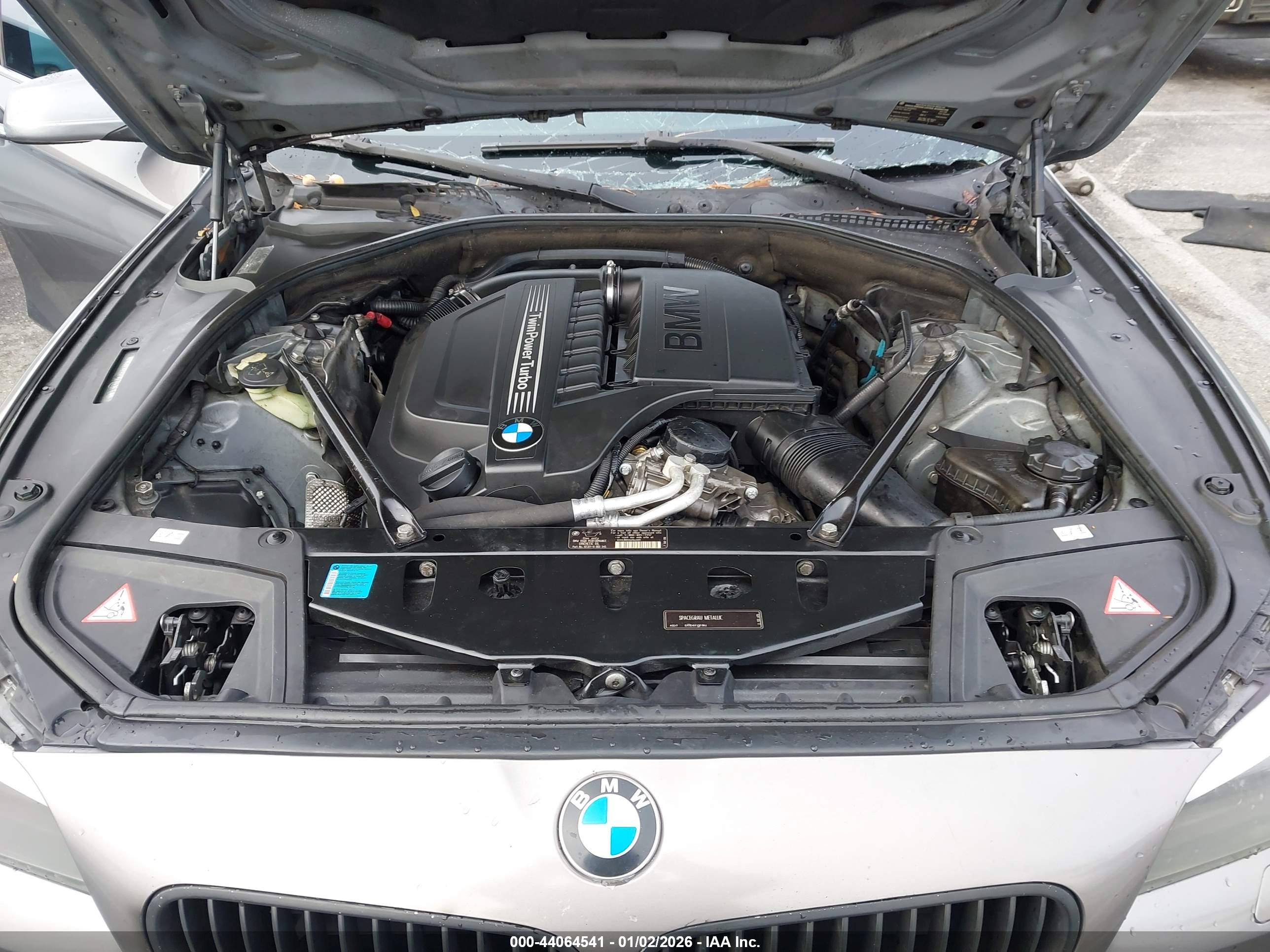 BMW 535I image 10