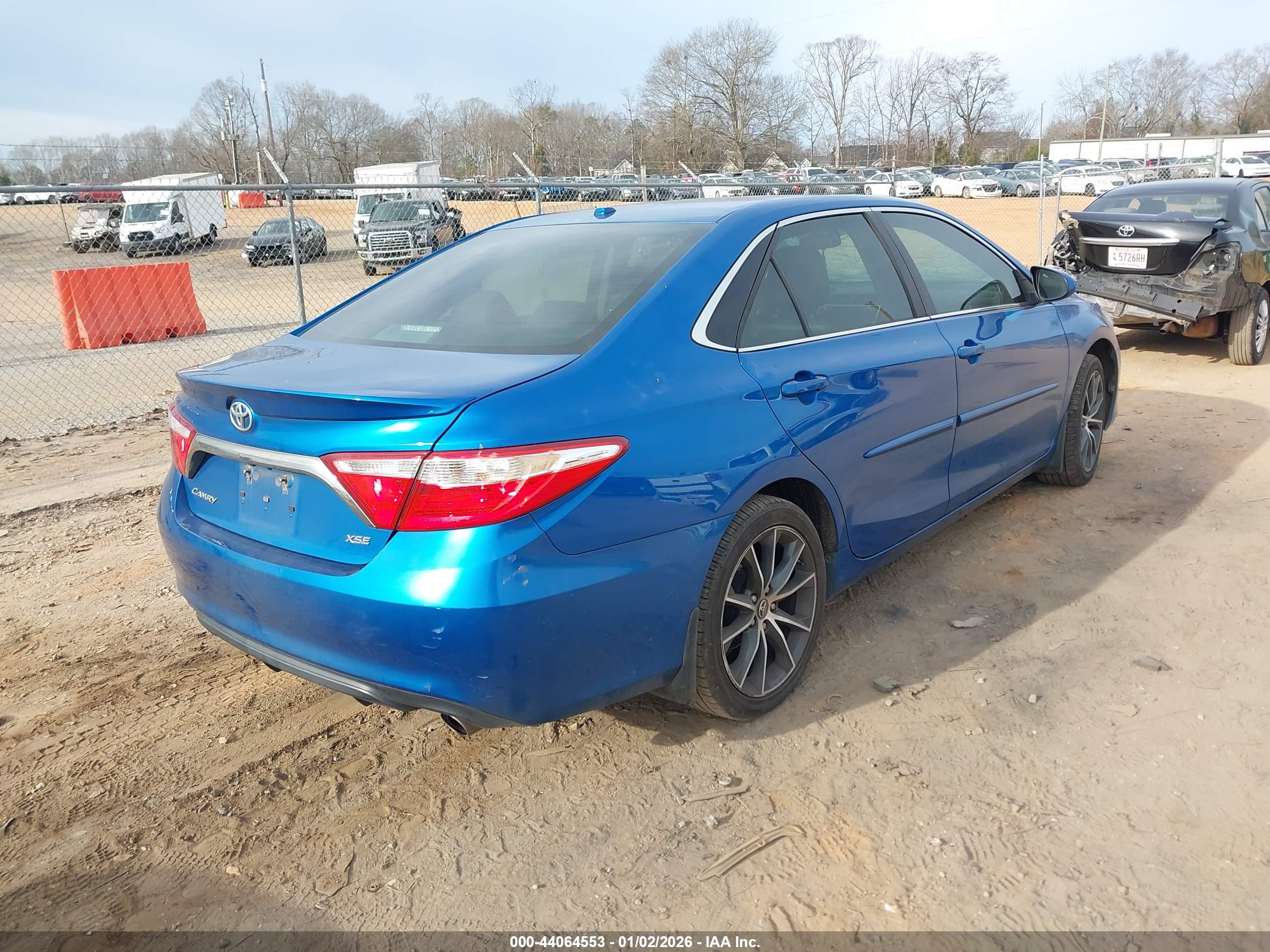 TOYOTA CAMRY image 4