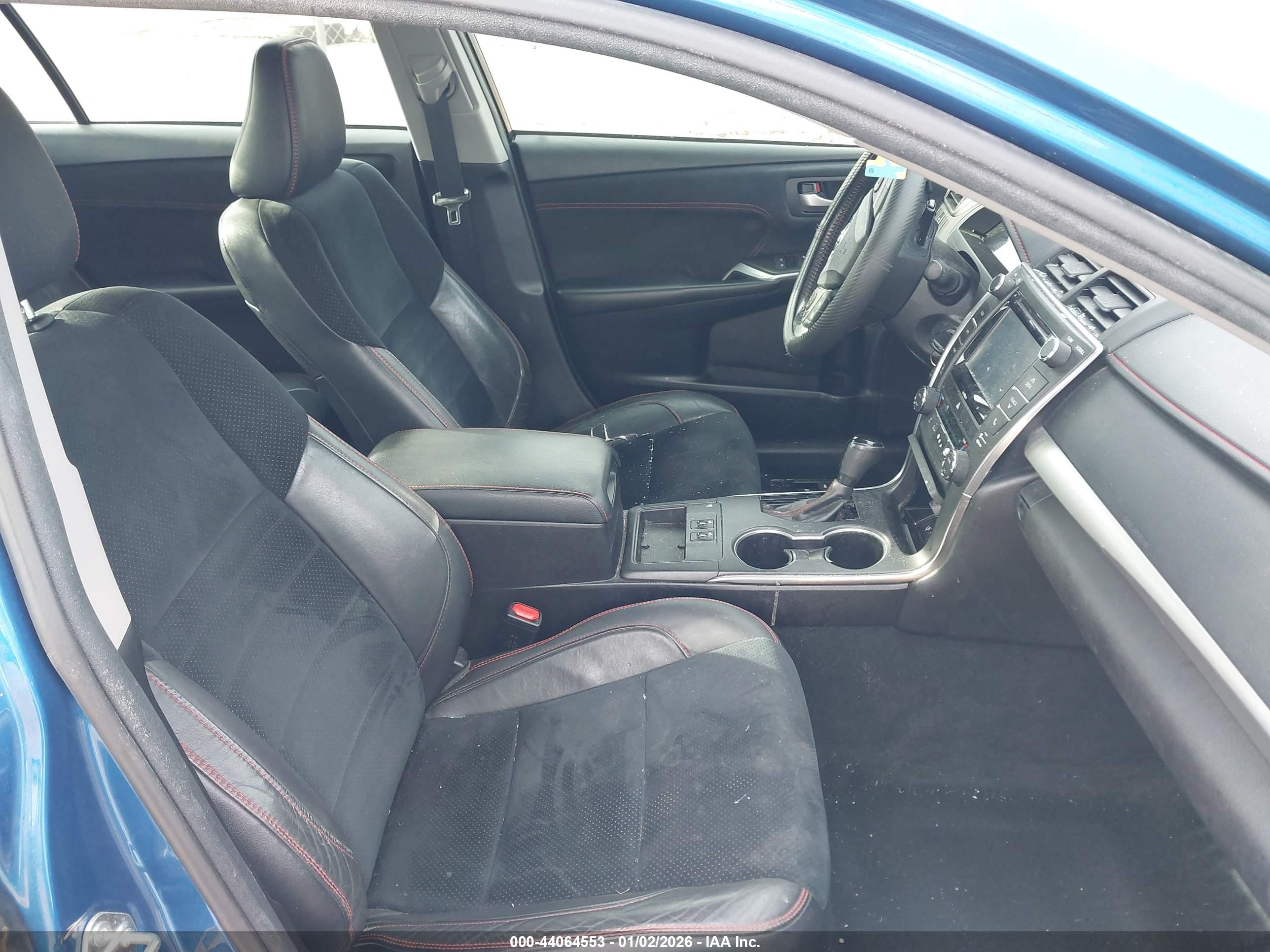 TOYOTA CAMRY image 5