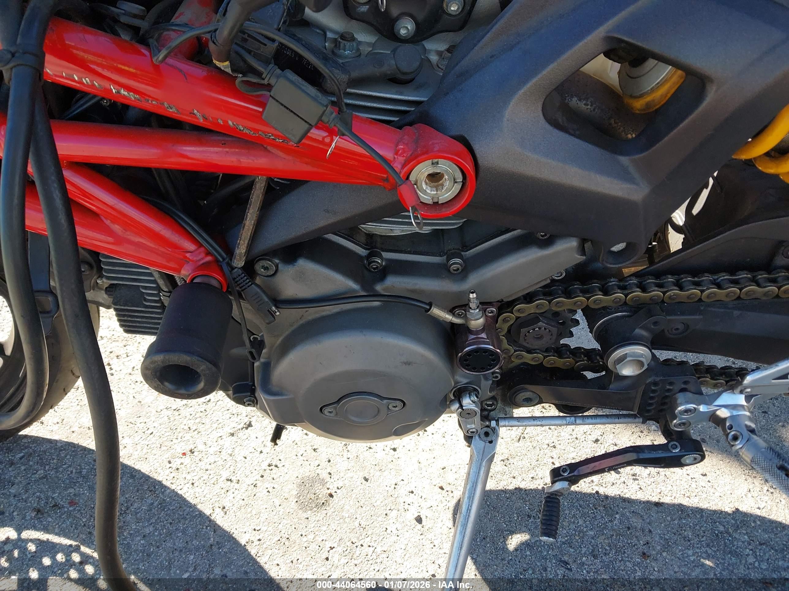 DUCATI MONSTER image 9