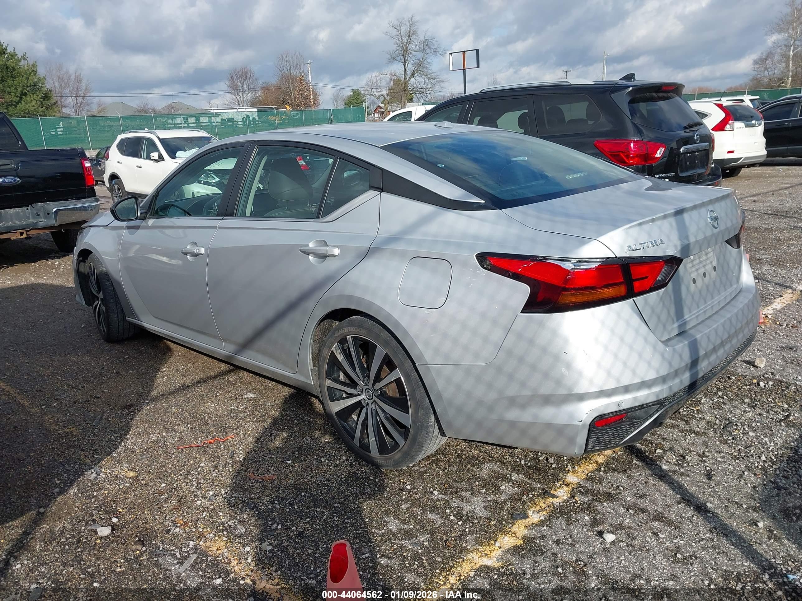 NISSAN ALTIMA image 3
