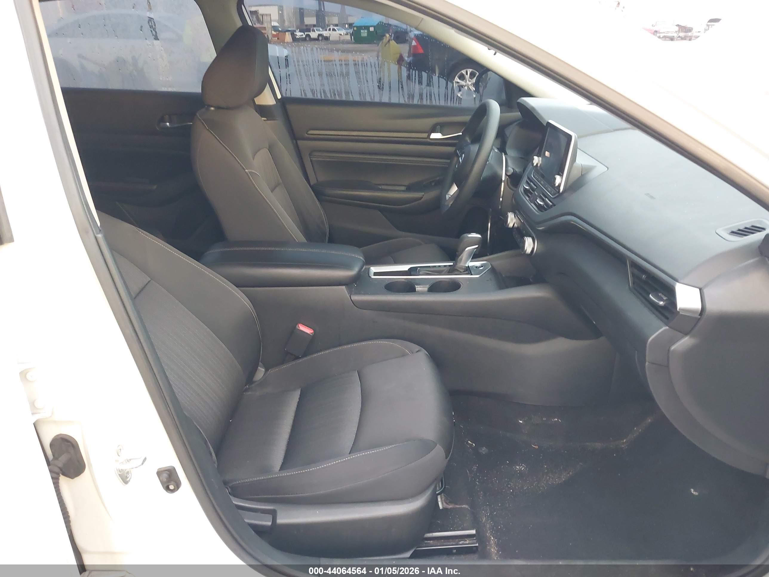 NISSAN ALTIMA image 5