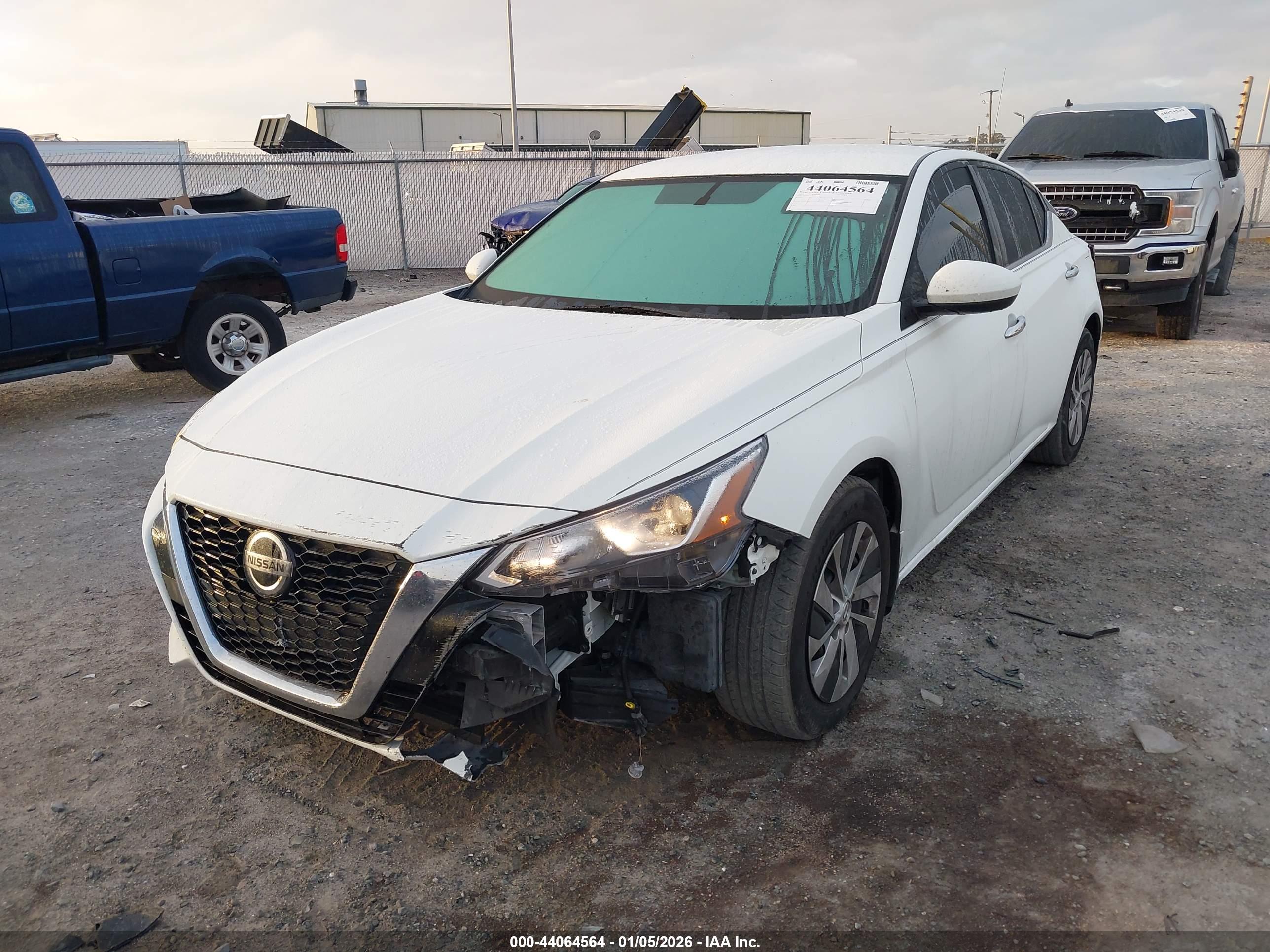 NISSAN ALTIMA image 6