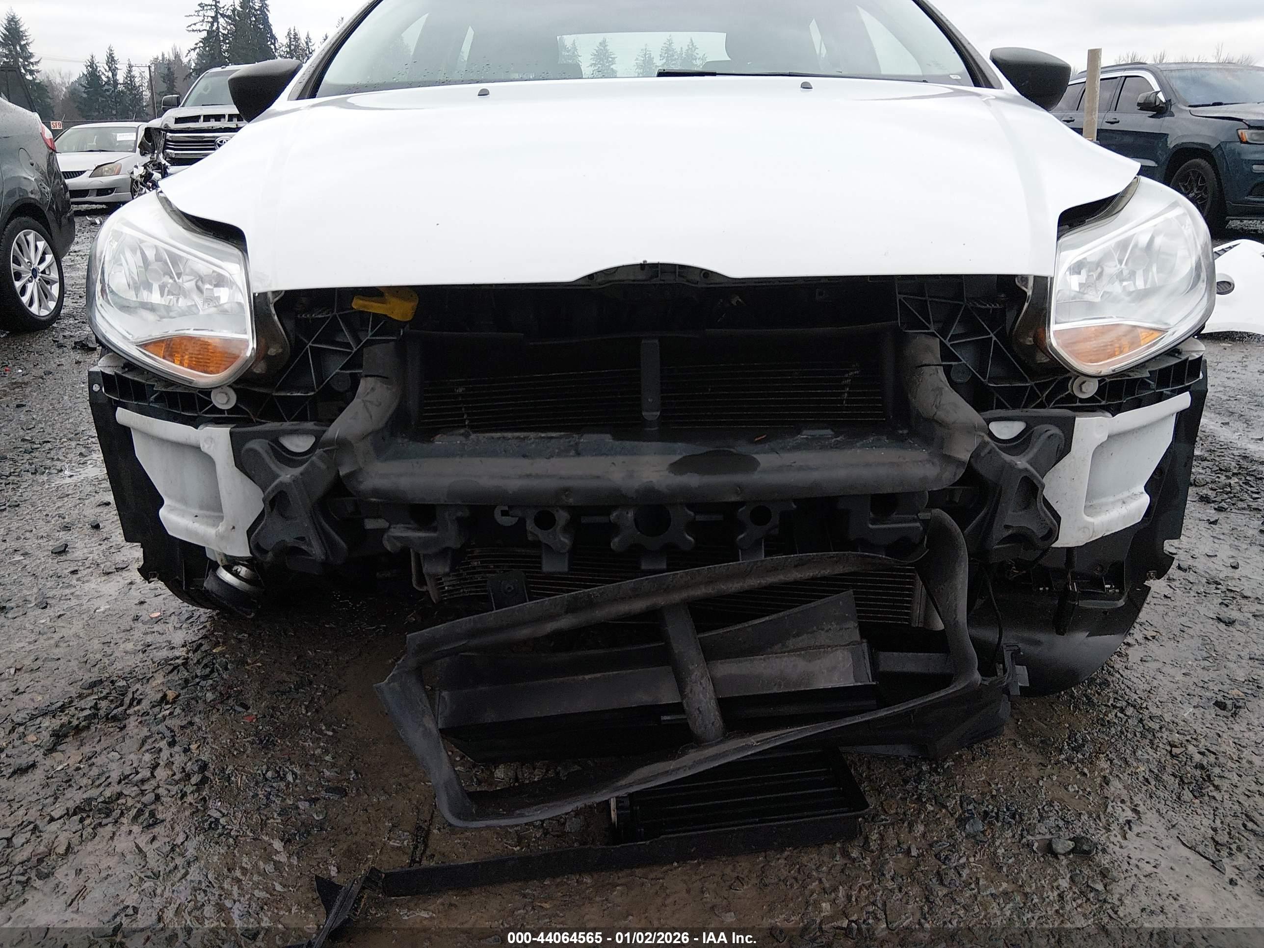 FORD FOCUS image 6