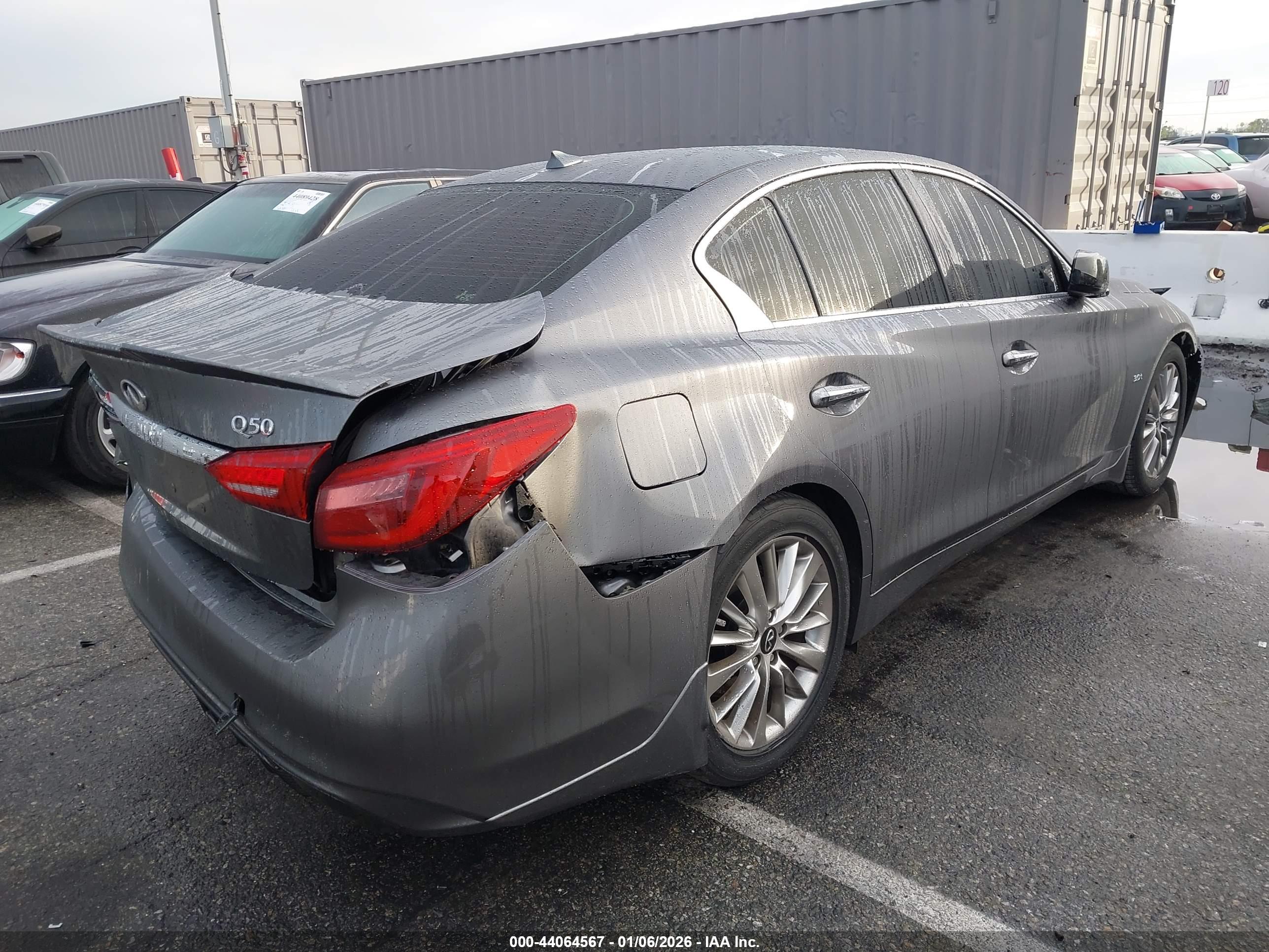 INFINITI Q50 image 4