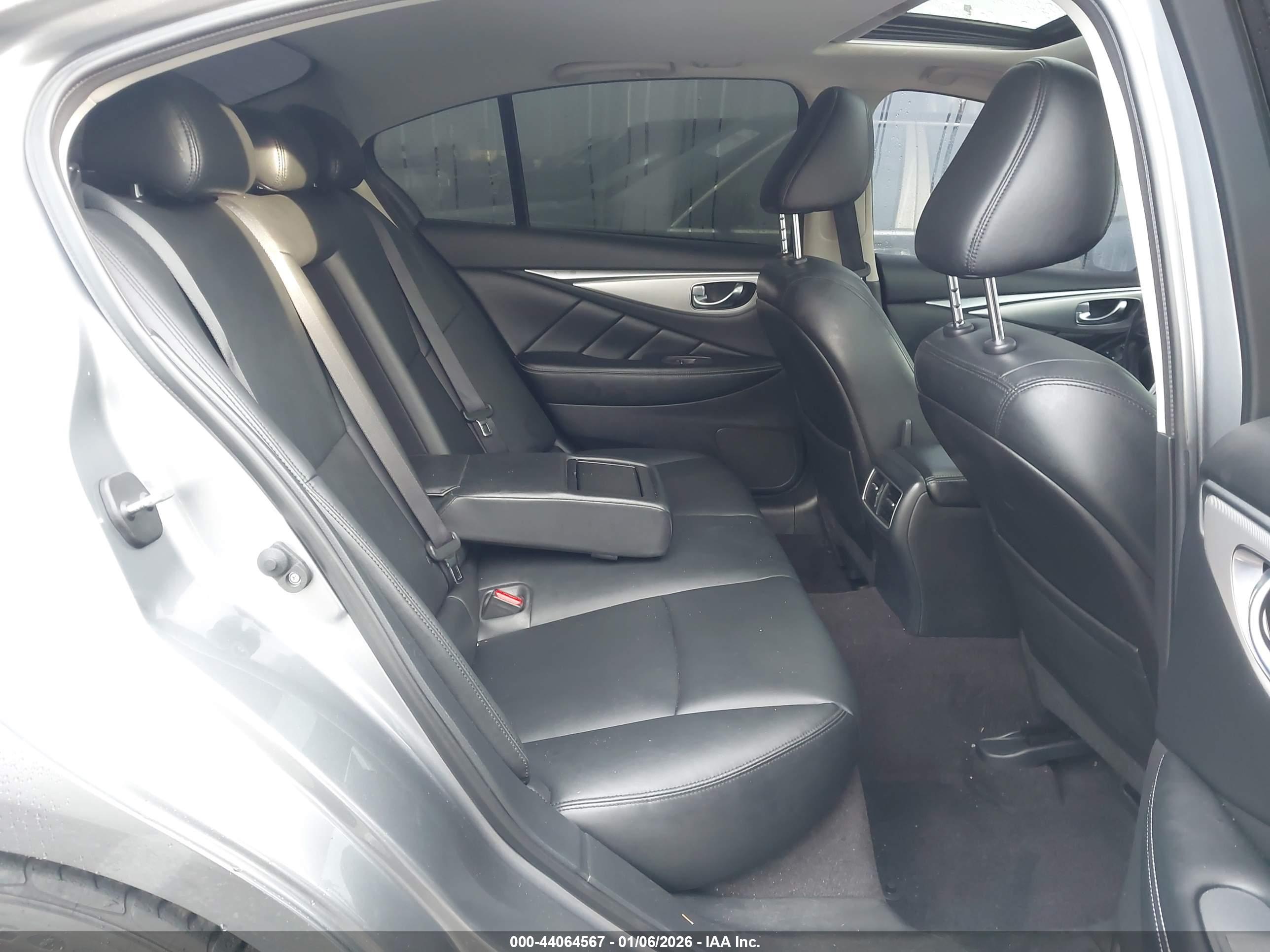 INFINITI Q50 image 8