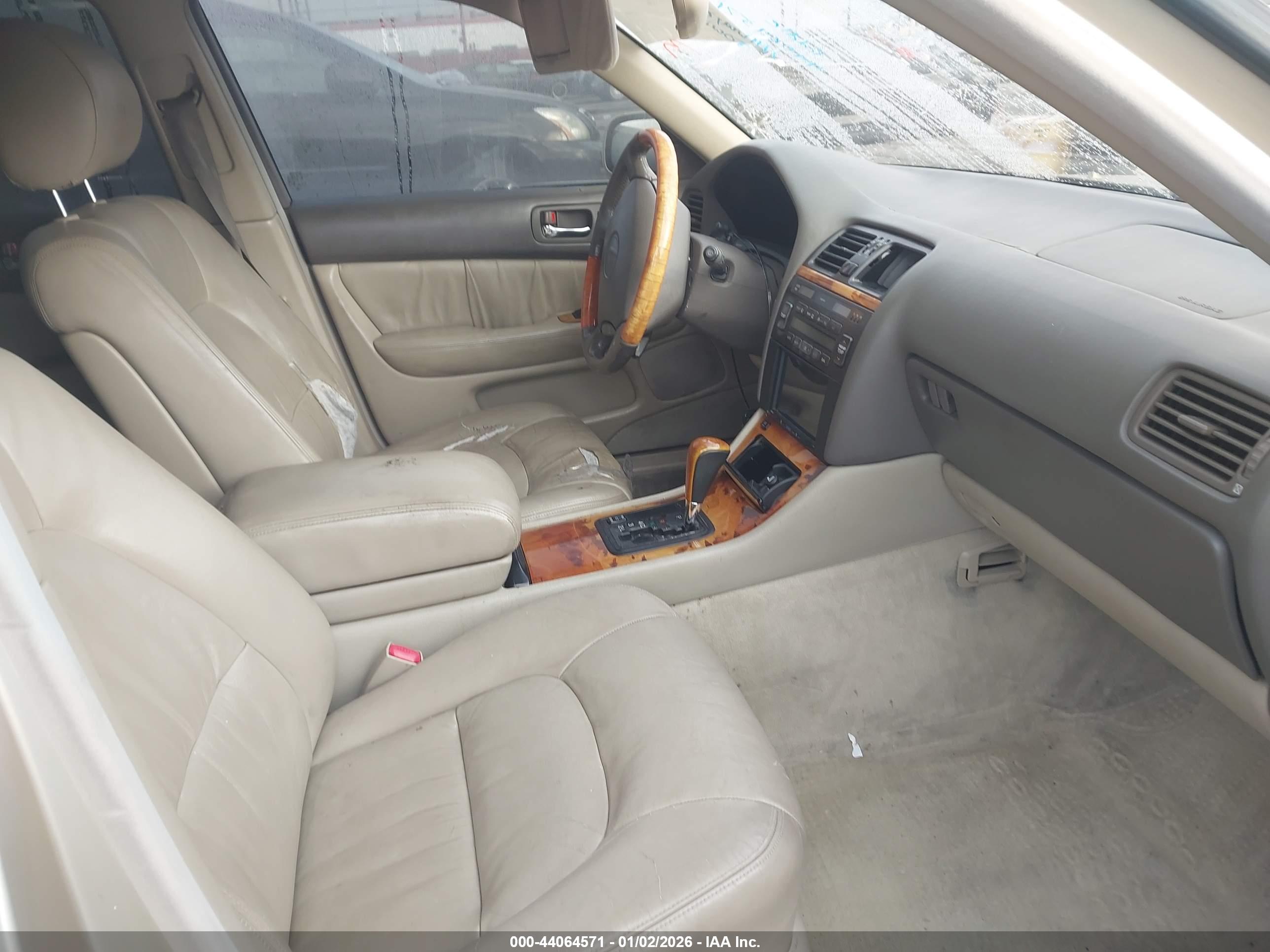 LEXUS LS image 5