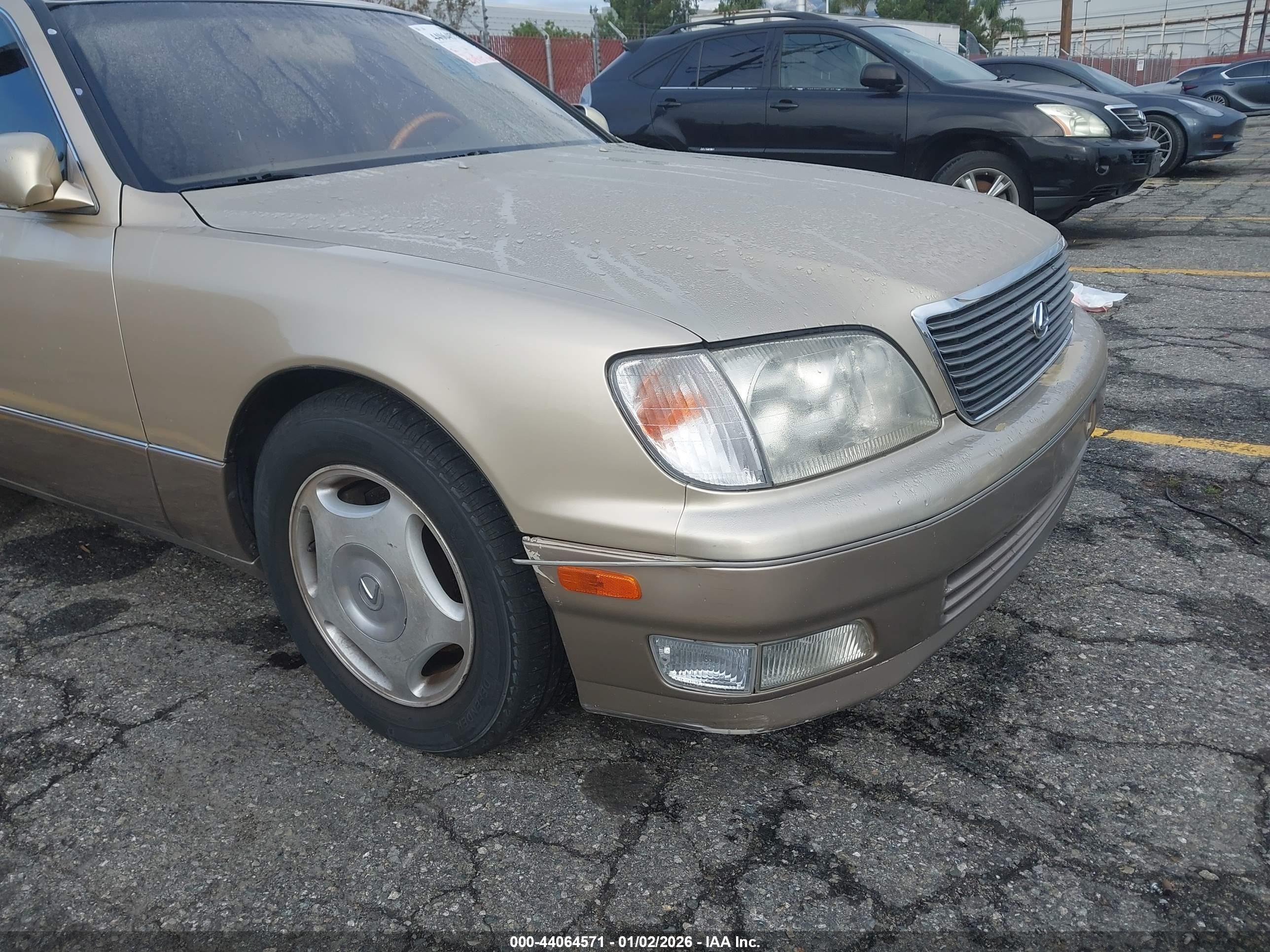 LEXUS LS image 6