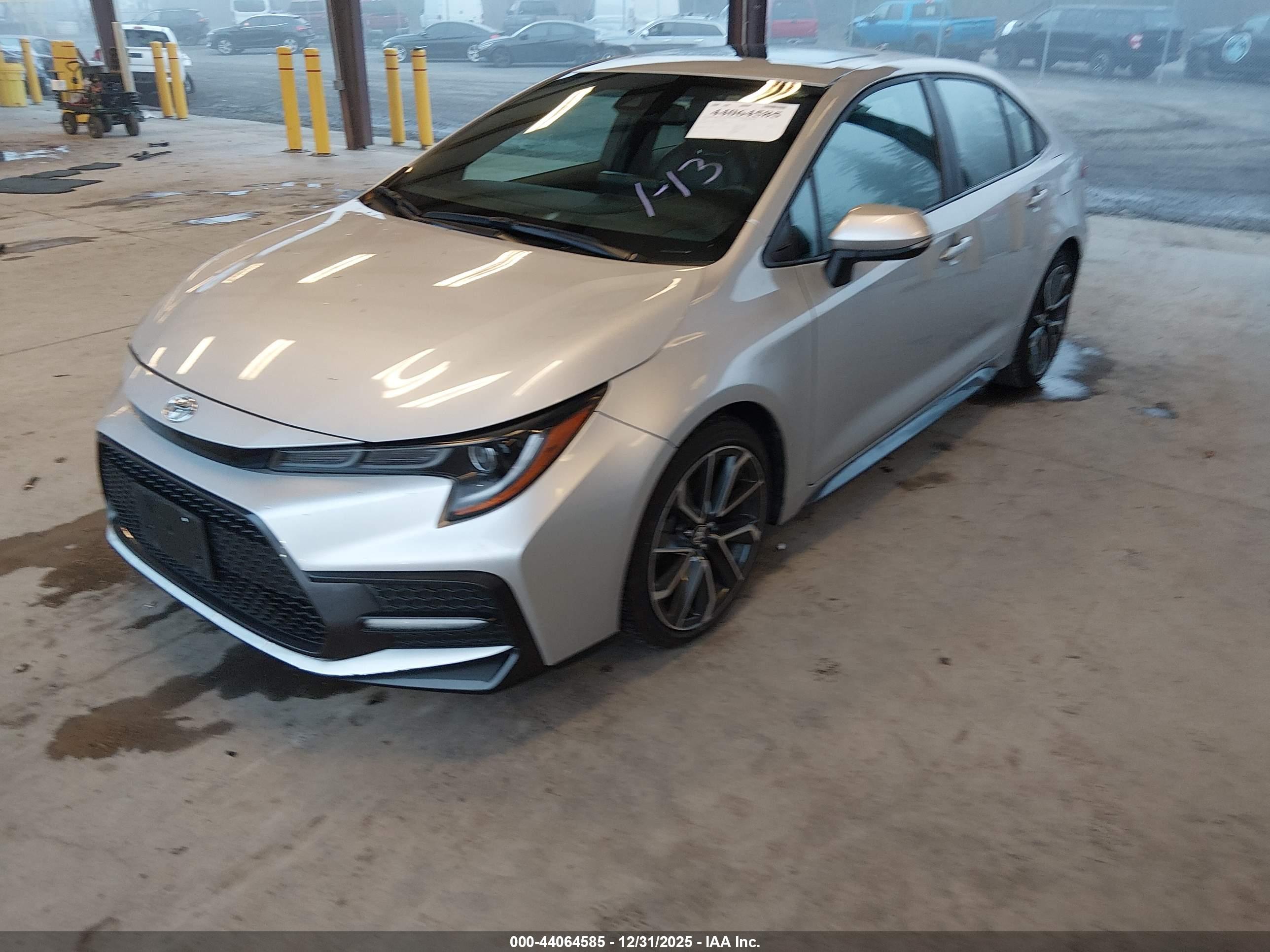 TOYOTA COROLLA image 2