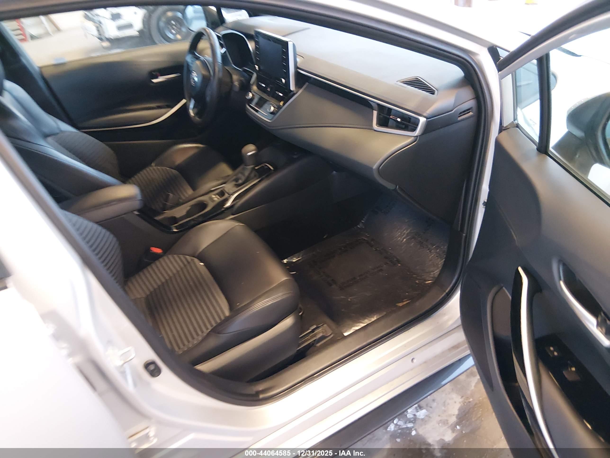 TOYOTA COROLLA image 5