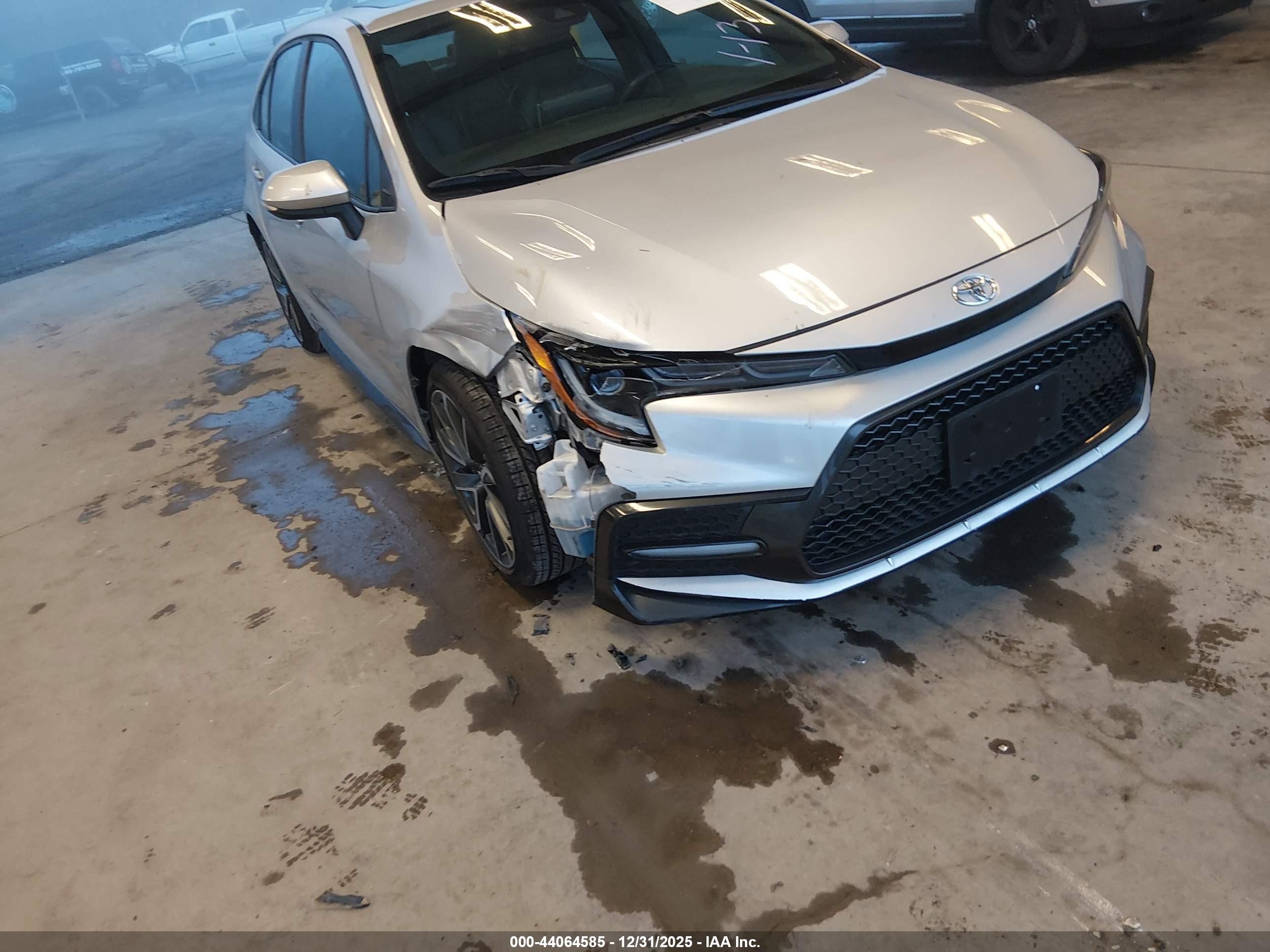 TOYOTA COROLLA image 6