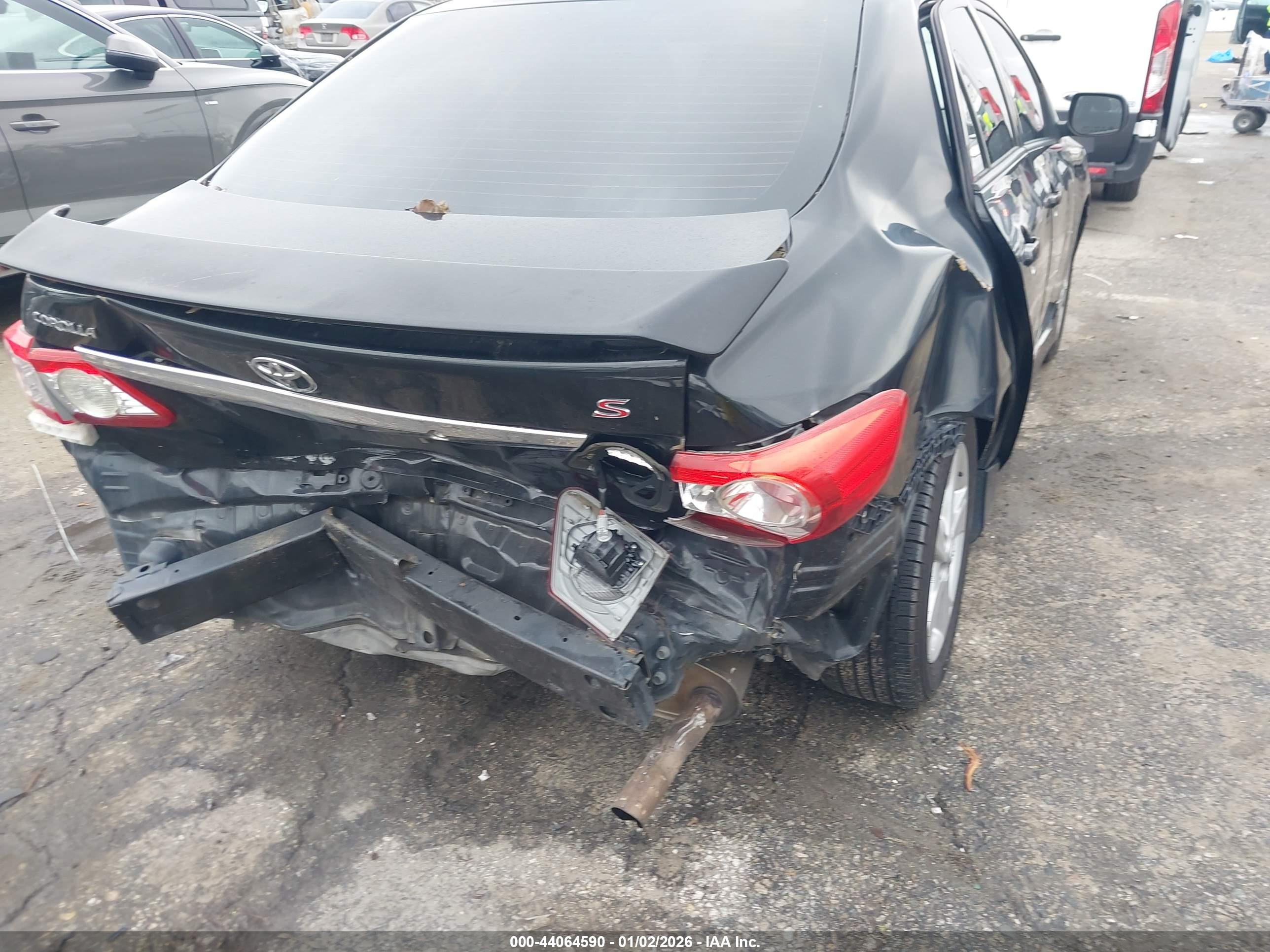 TOYOTA COROLLA image 6
