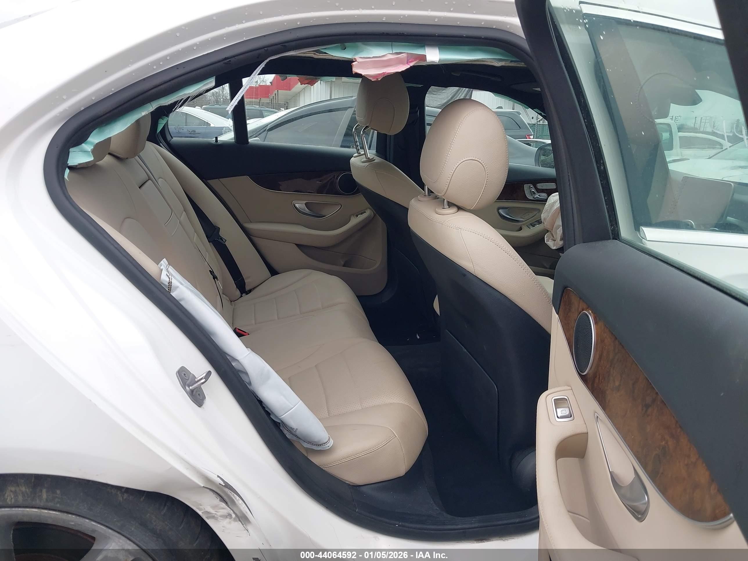MERCEDES-BENZ C image 8