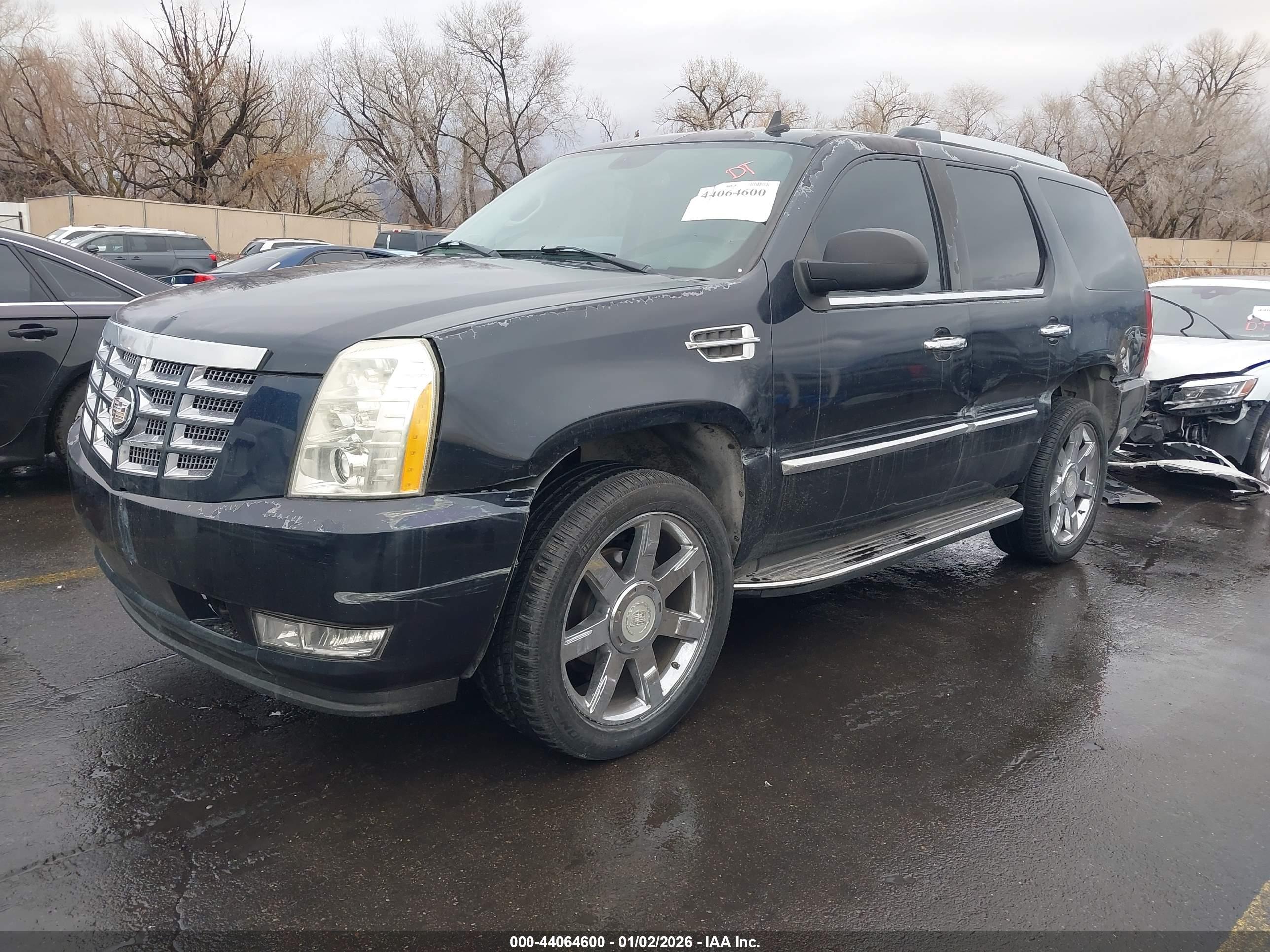CADILLAC ESCALADE image 2