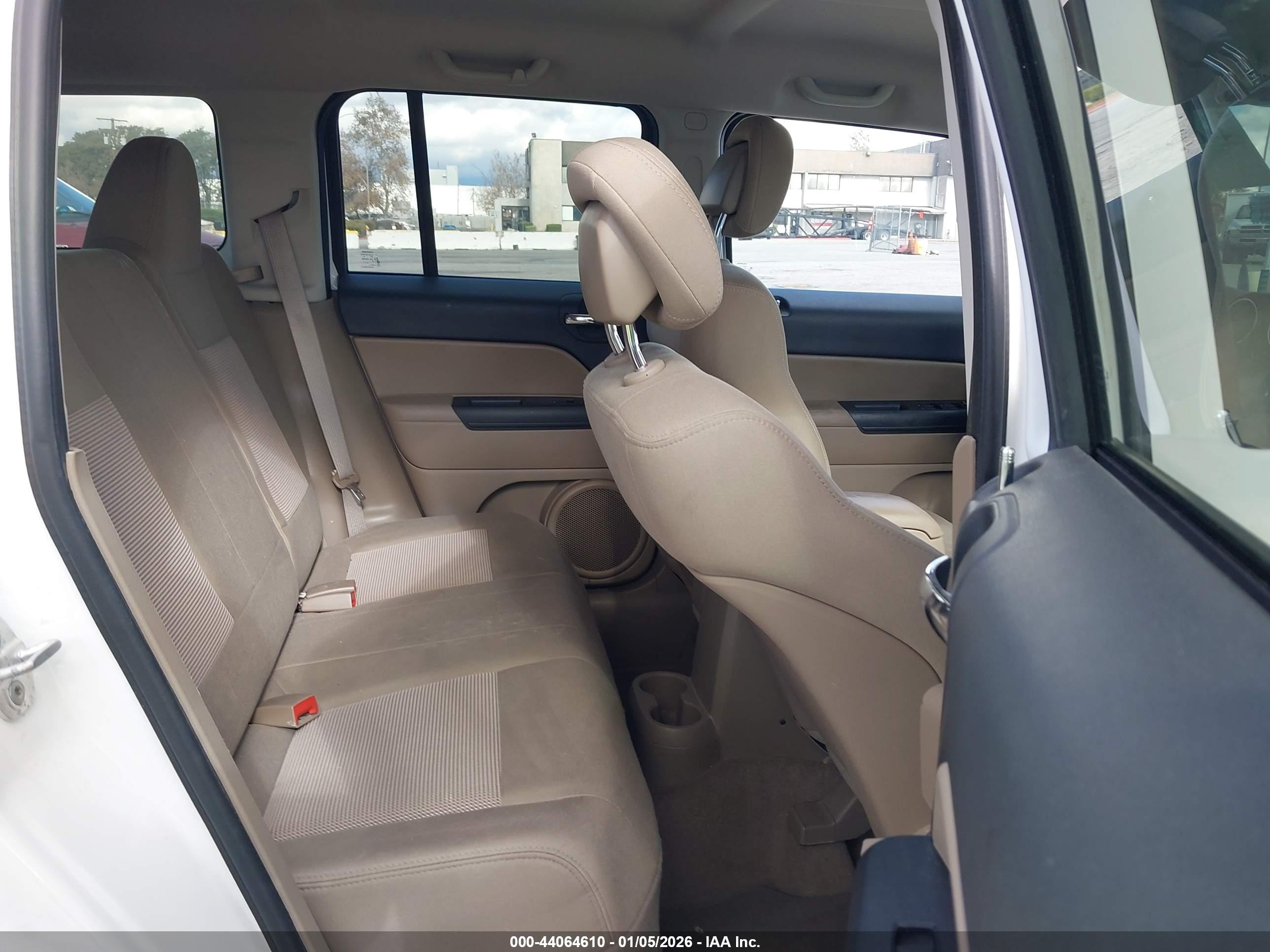 JEEP PATRIOT image 8