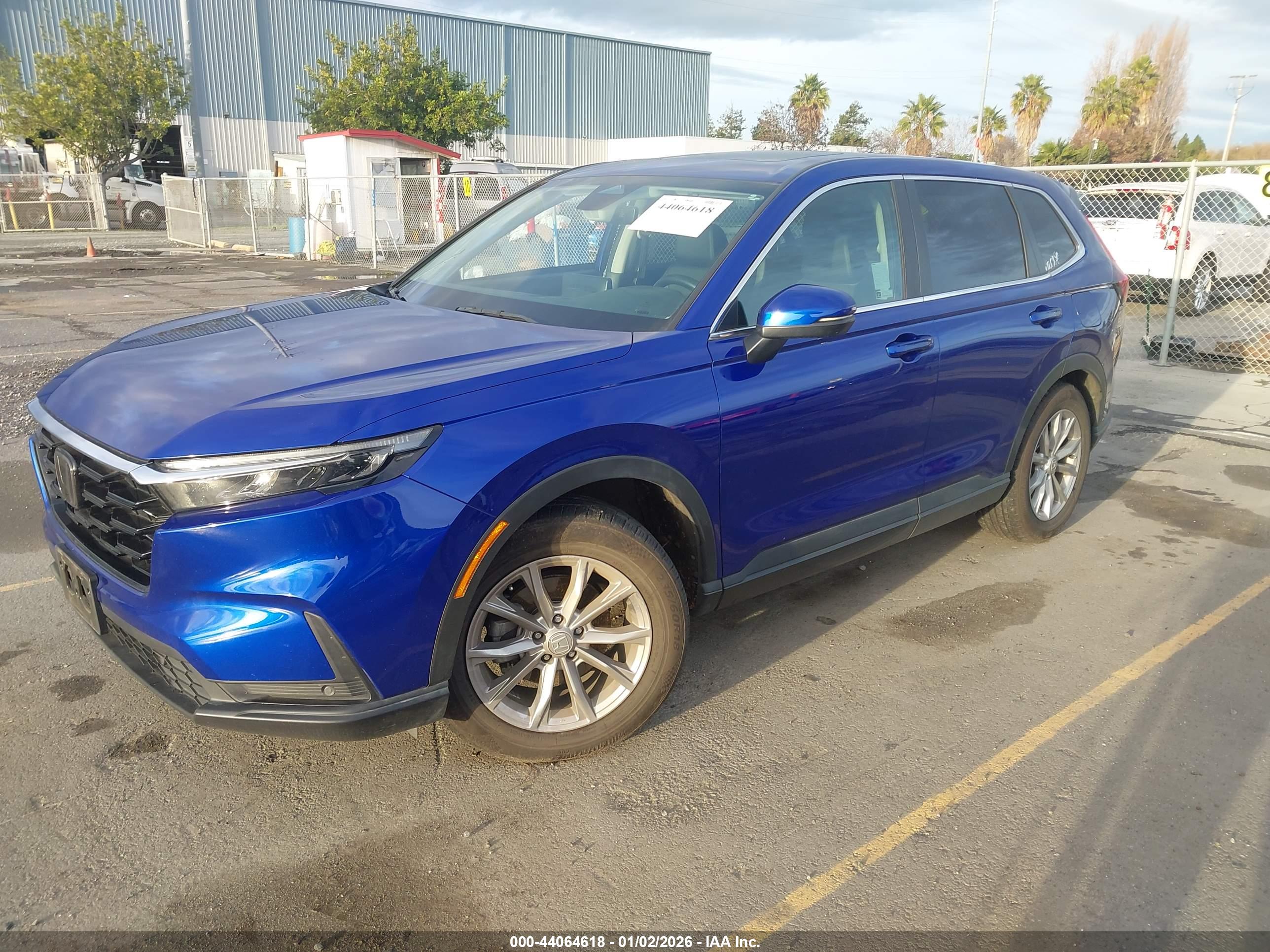 HONDA CR-V image 2