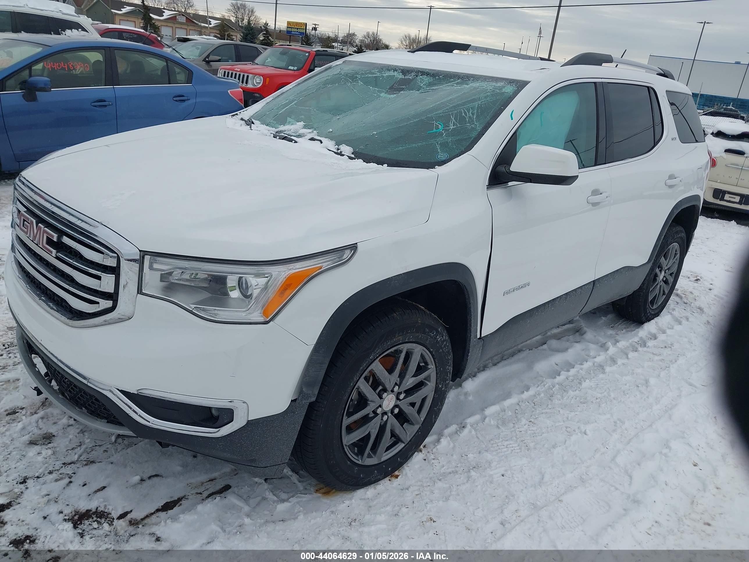 GMC ACADIA image 2
