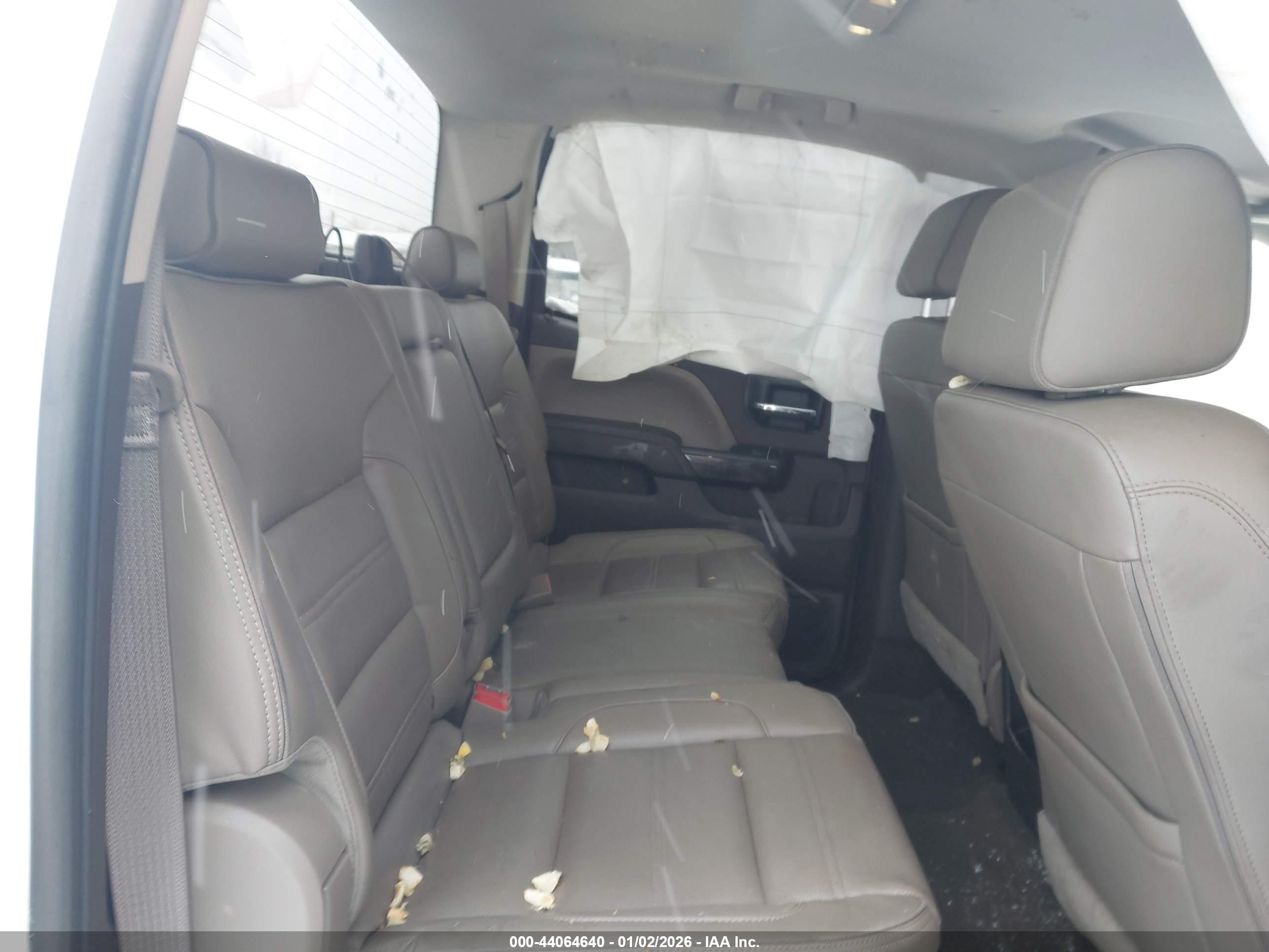 GMC SIERRA image 8