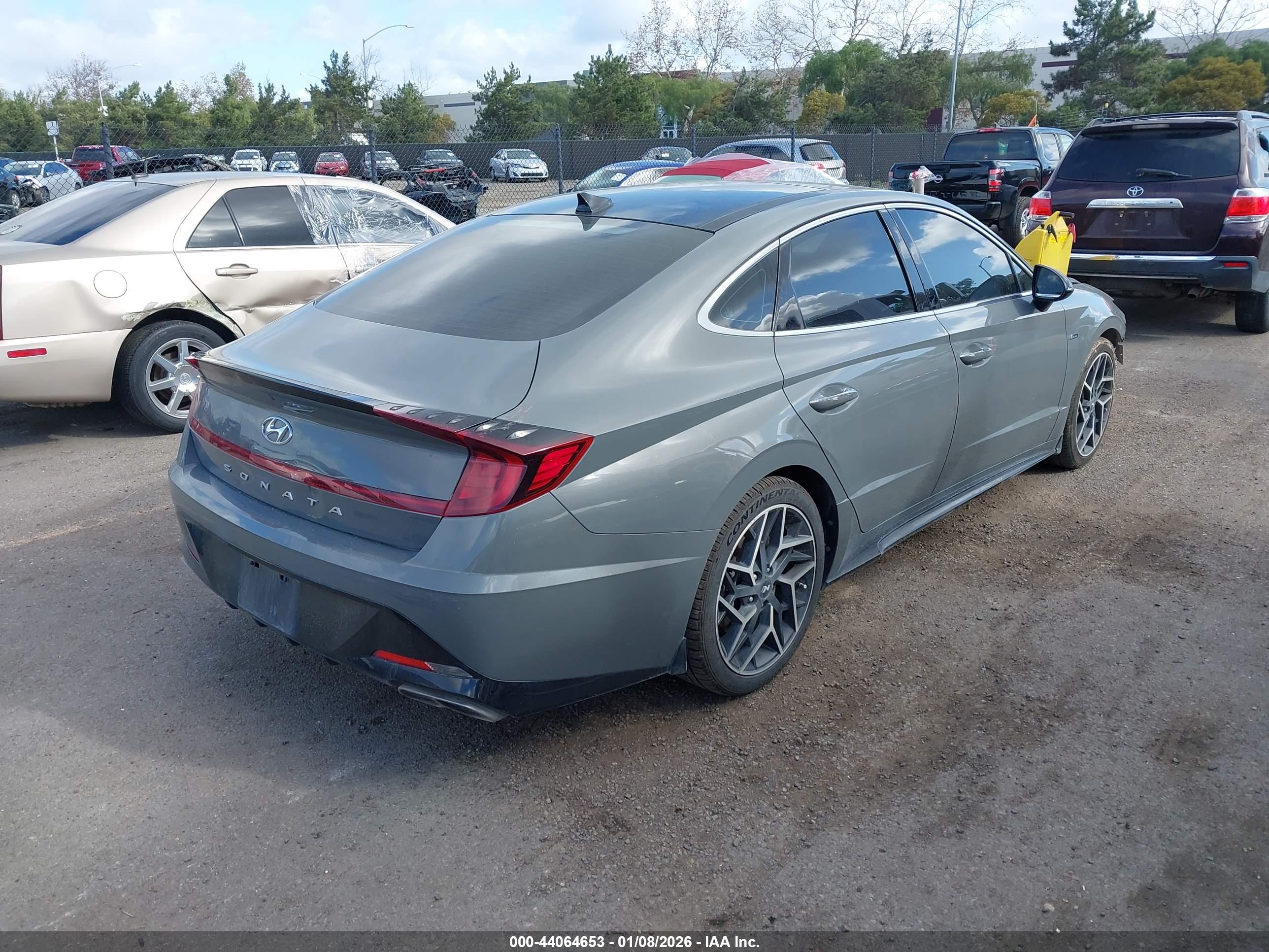 HYUNDAI SONATA image 4