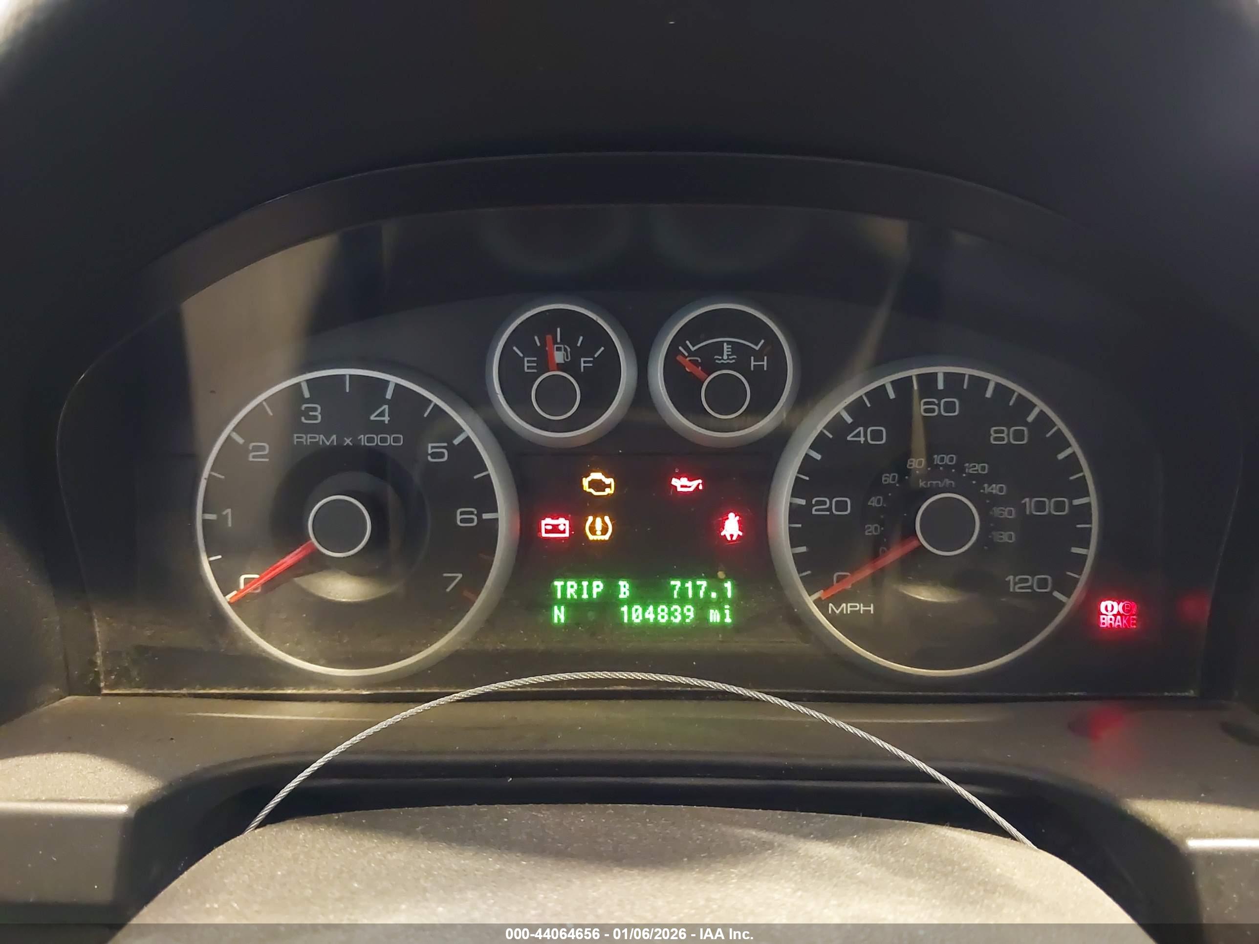 FORD FUSION image 7