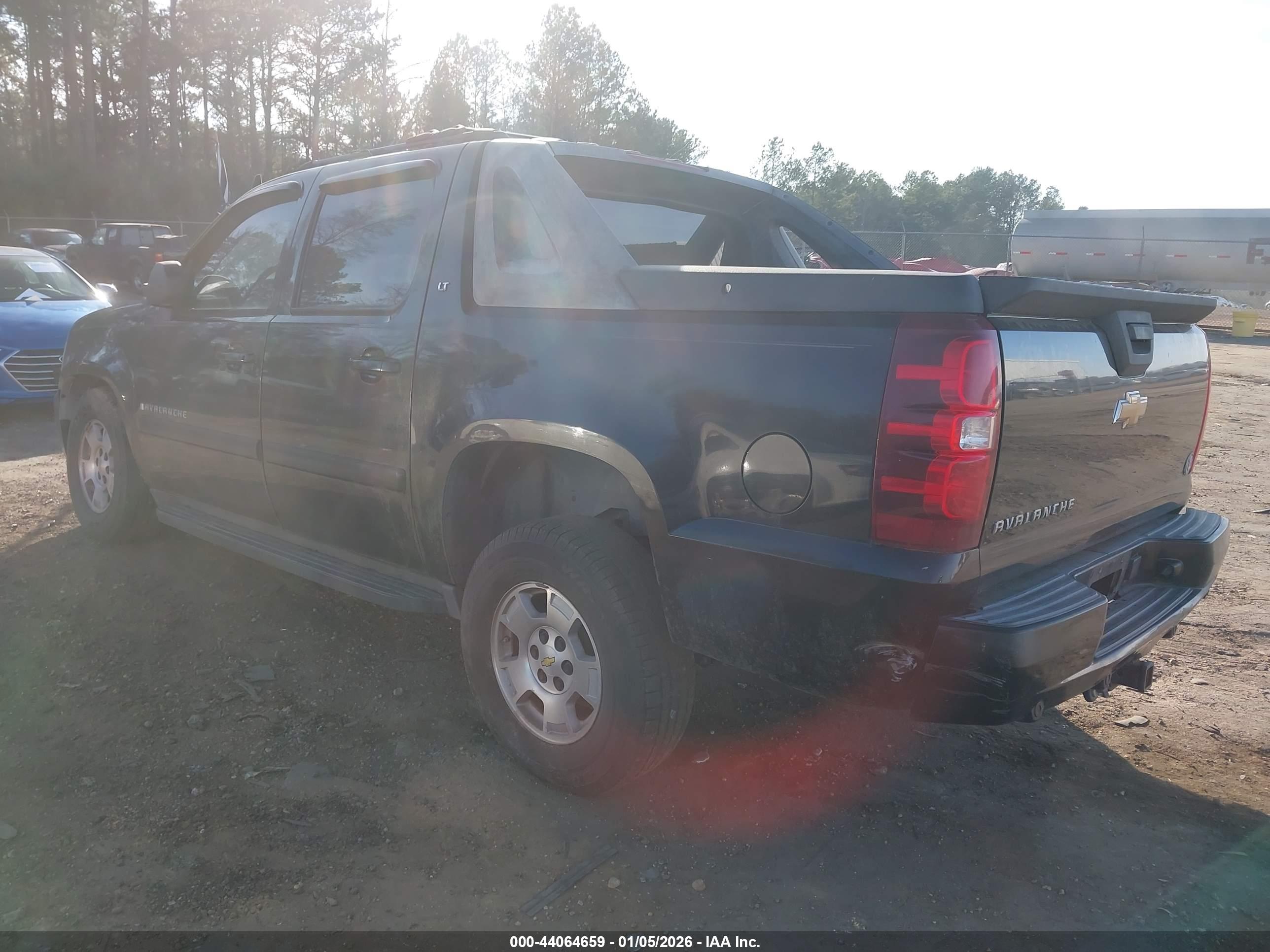 CHEVROLET AVALANCHE image 3