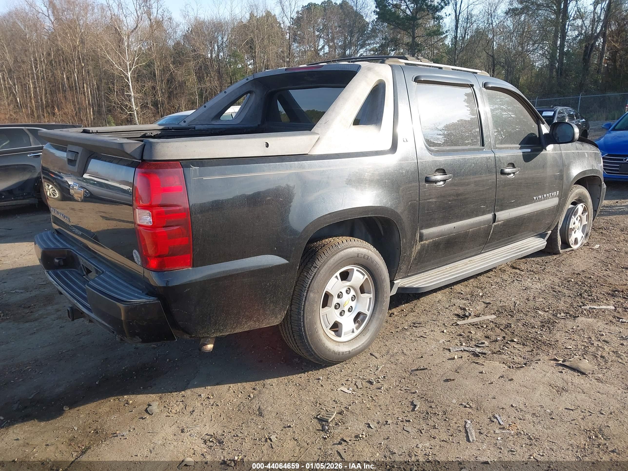 CHEVROLET AVALANCHE image 4