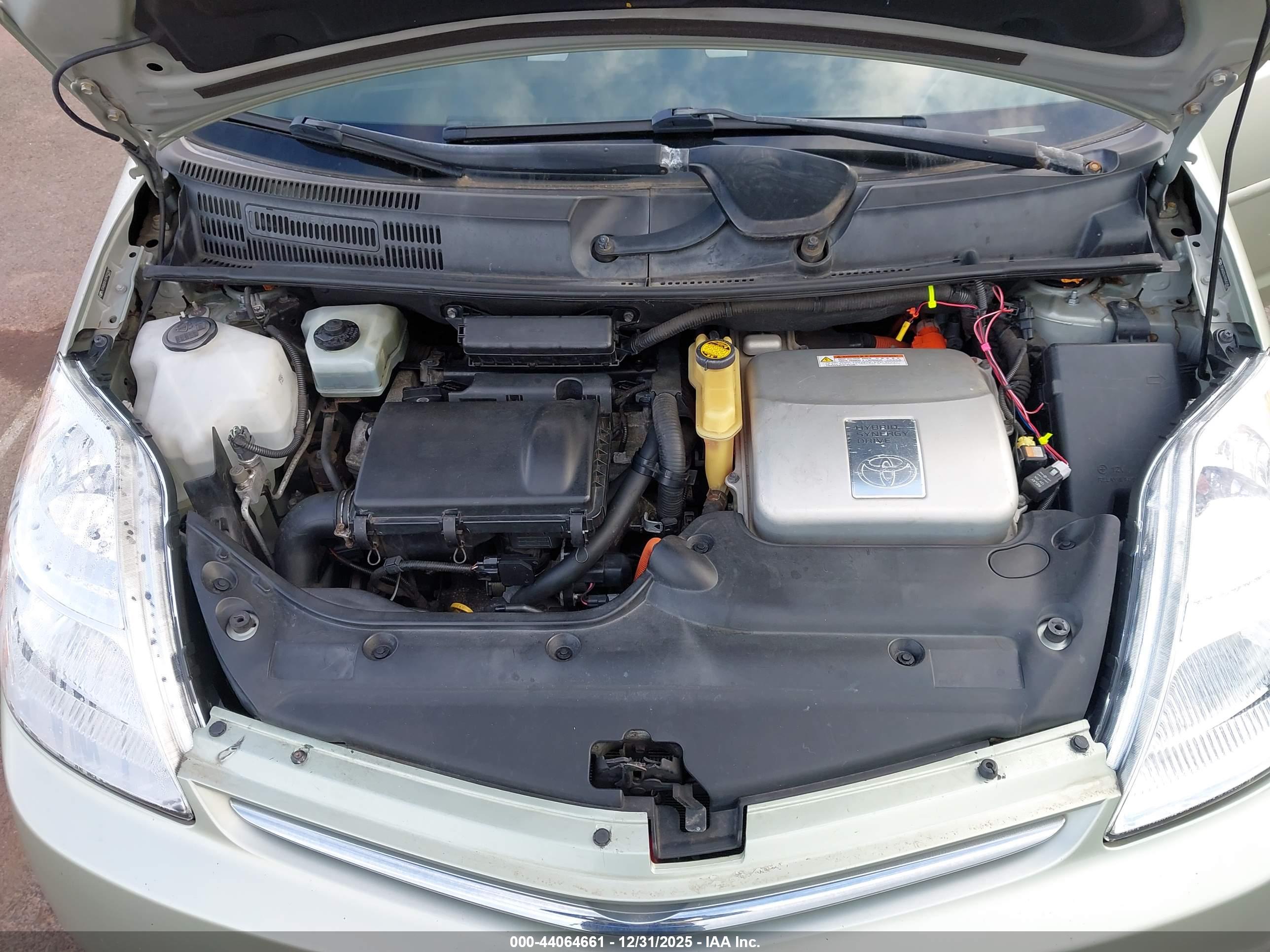 TOYOTA PRIUS image 10