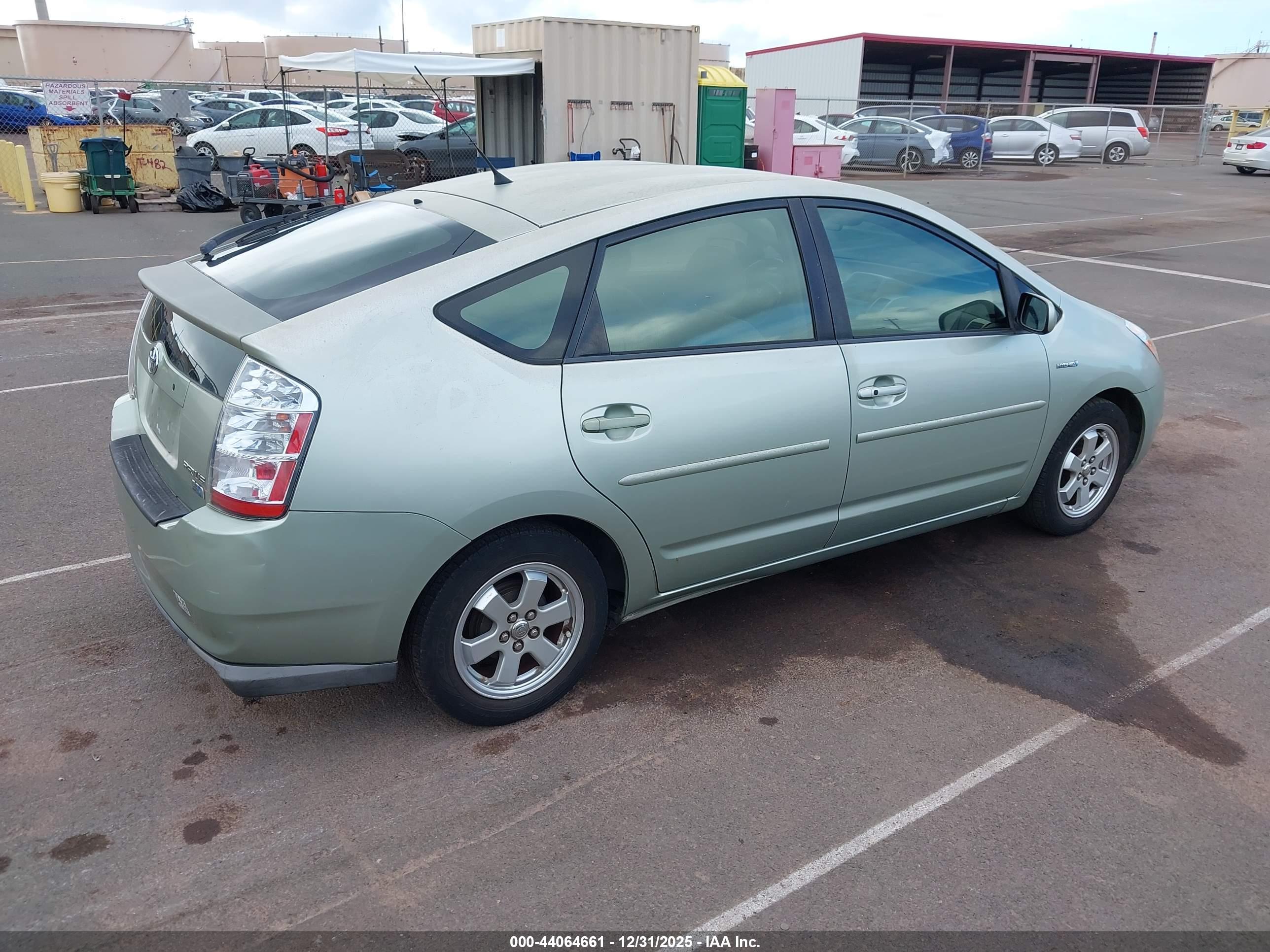 TOYOTA PRIUS image 4