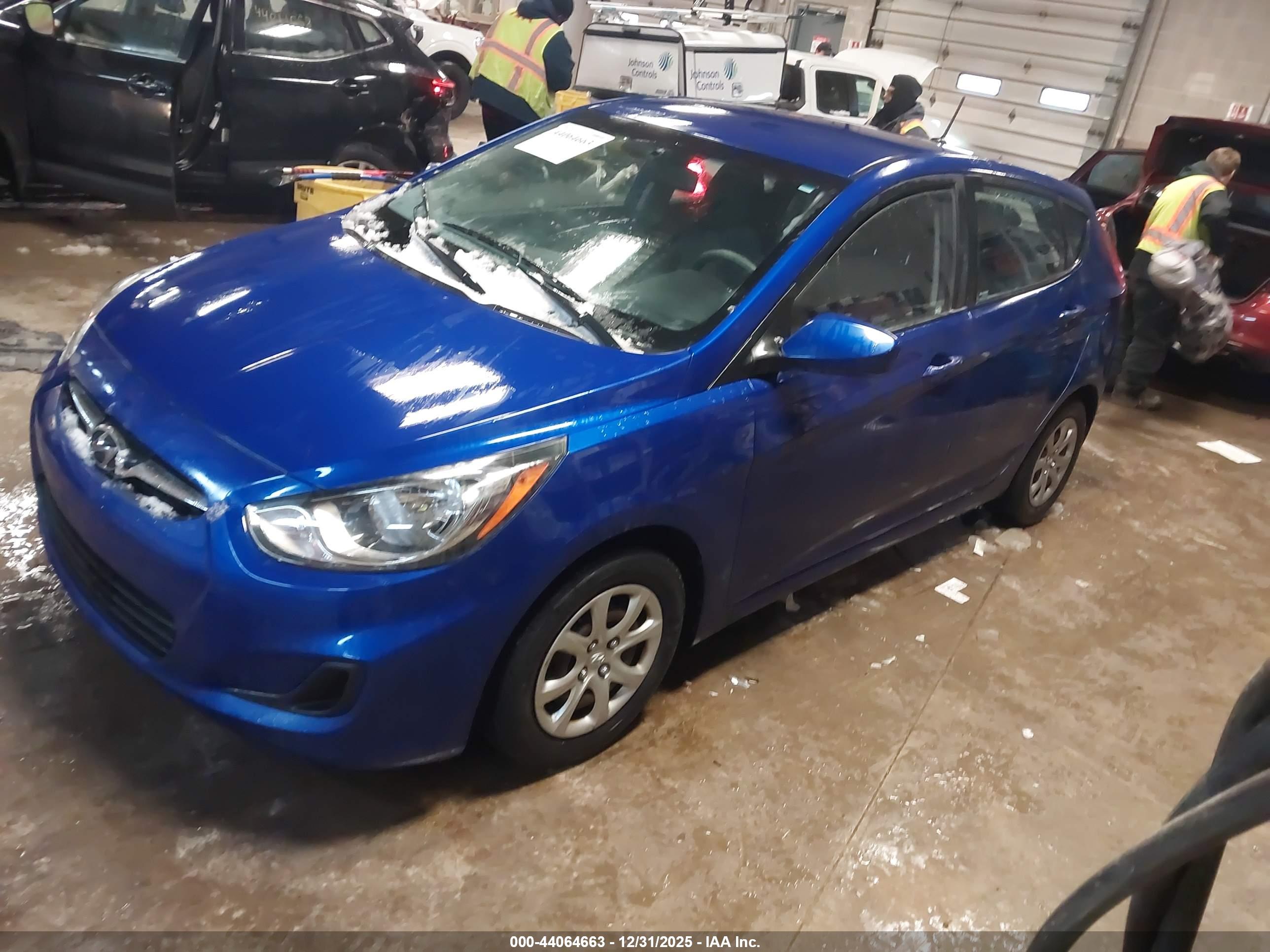 HYUNDAI ACCENT image 2