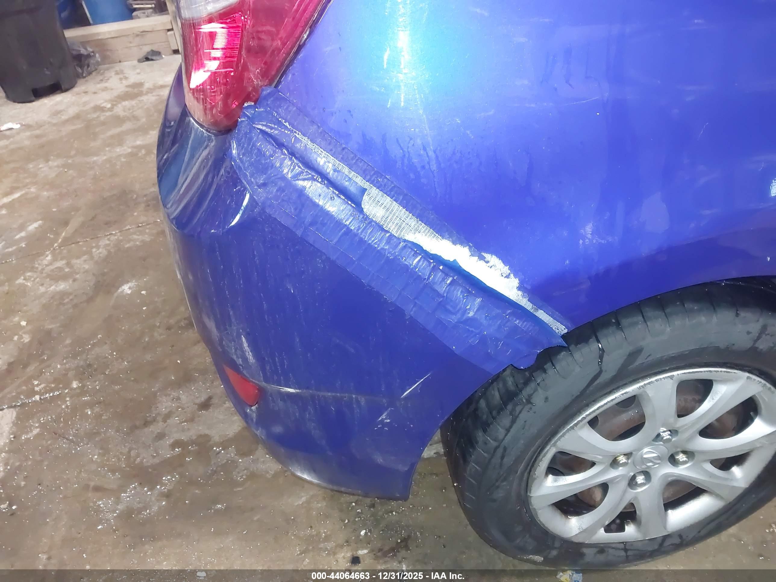 HYUNDAI ACCENT image 6