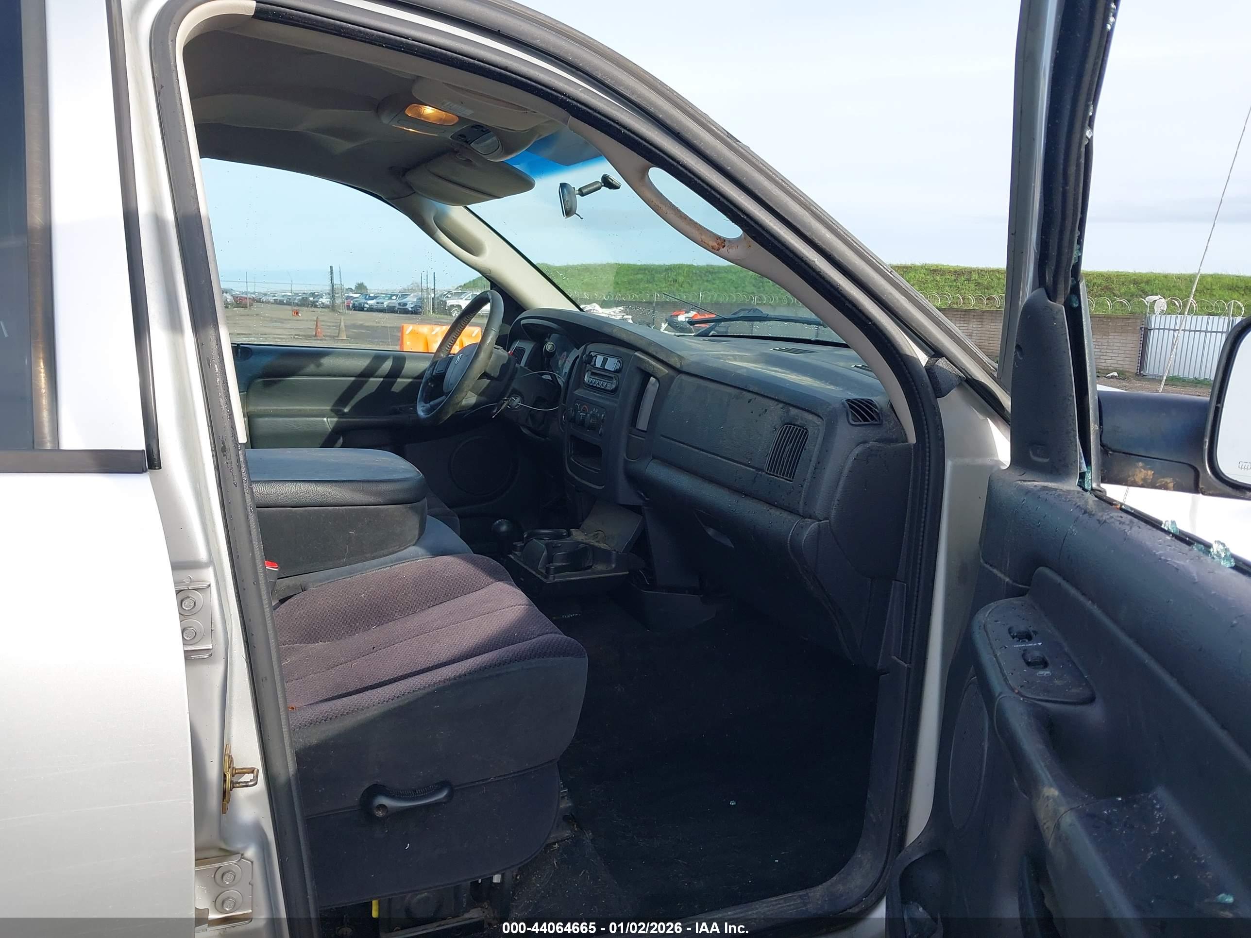DODGE RAM image 5