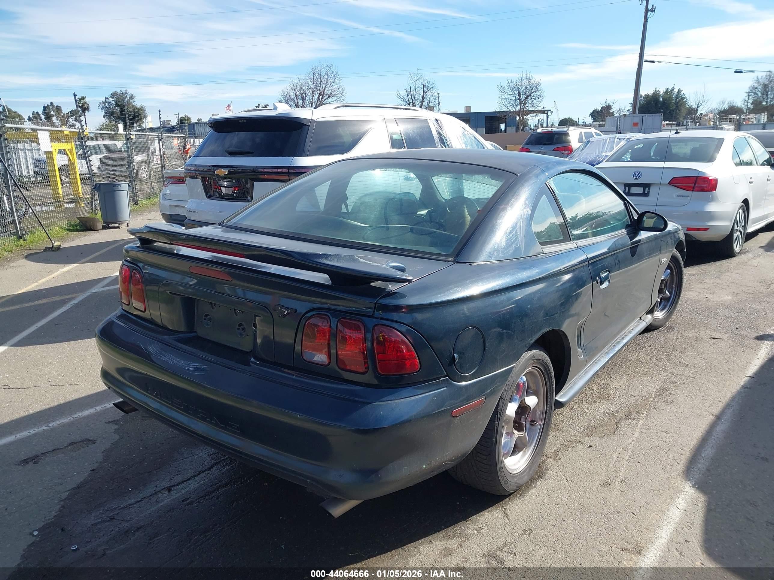 FORD MUSTANG image 4