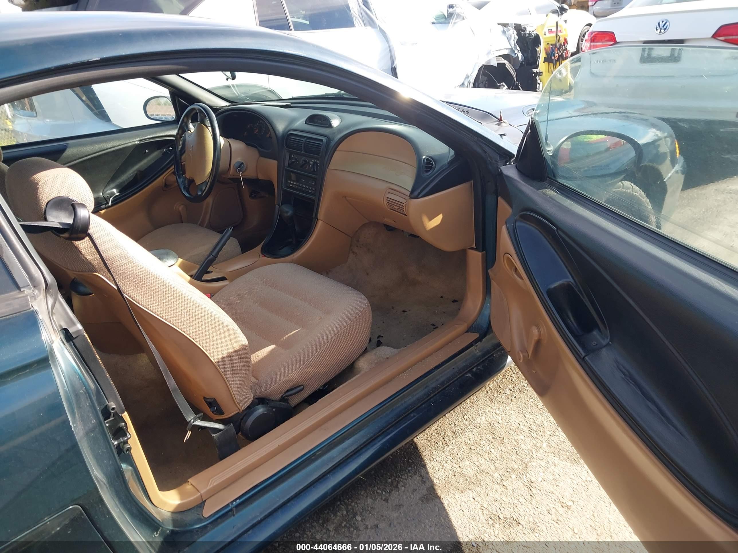 FORD MUSTANG image 5